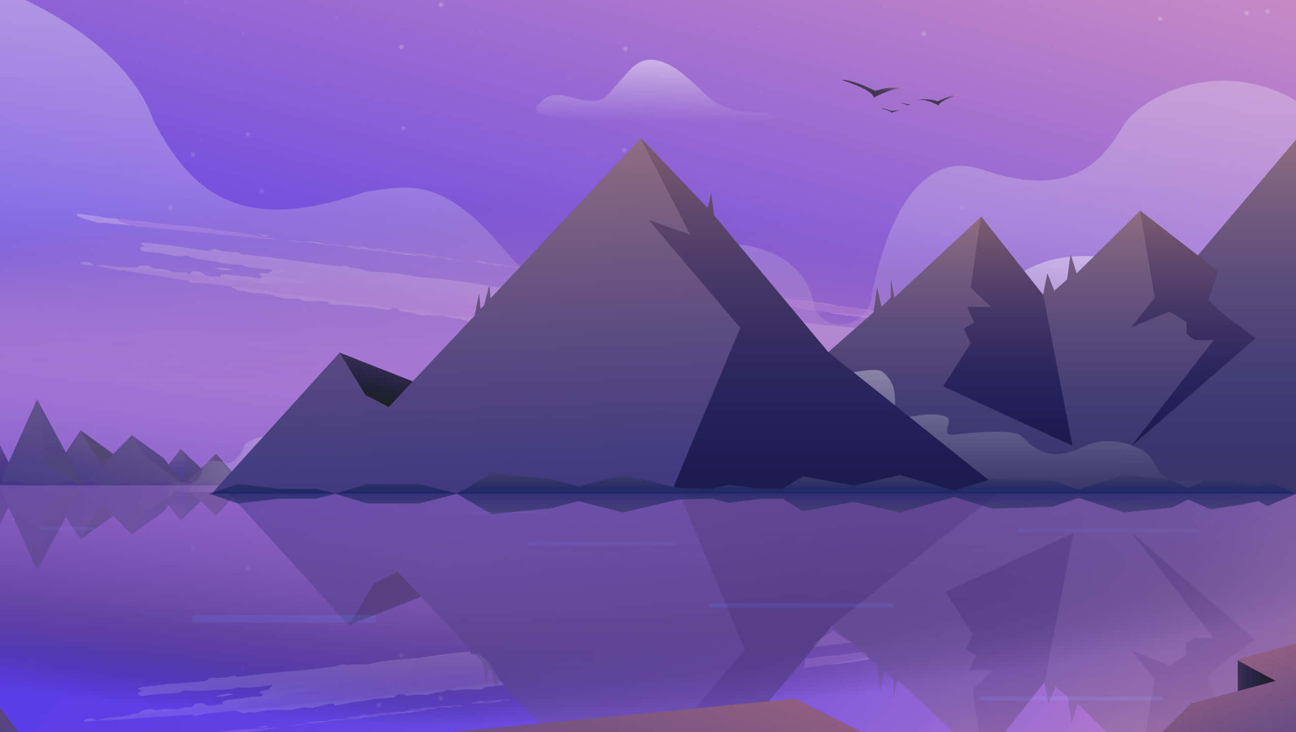 Mountain Landscape 桌布 壁紙 — 紫色山脈在暮色天空下倒映在平靜的水面上，有飛鳥。