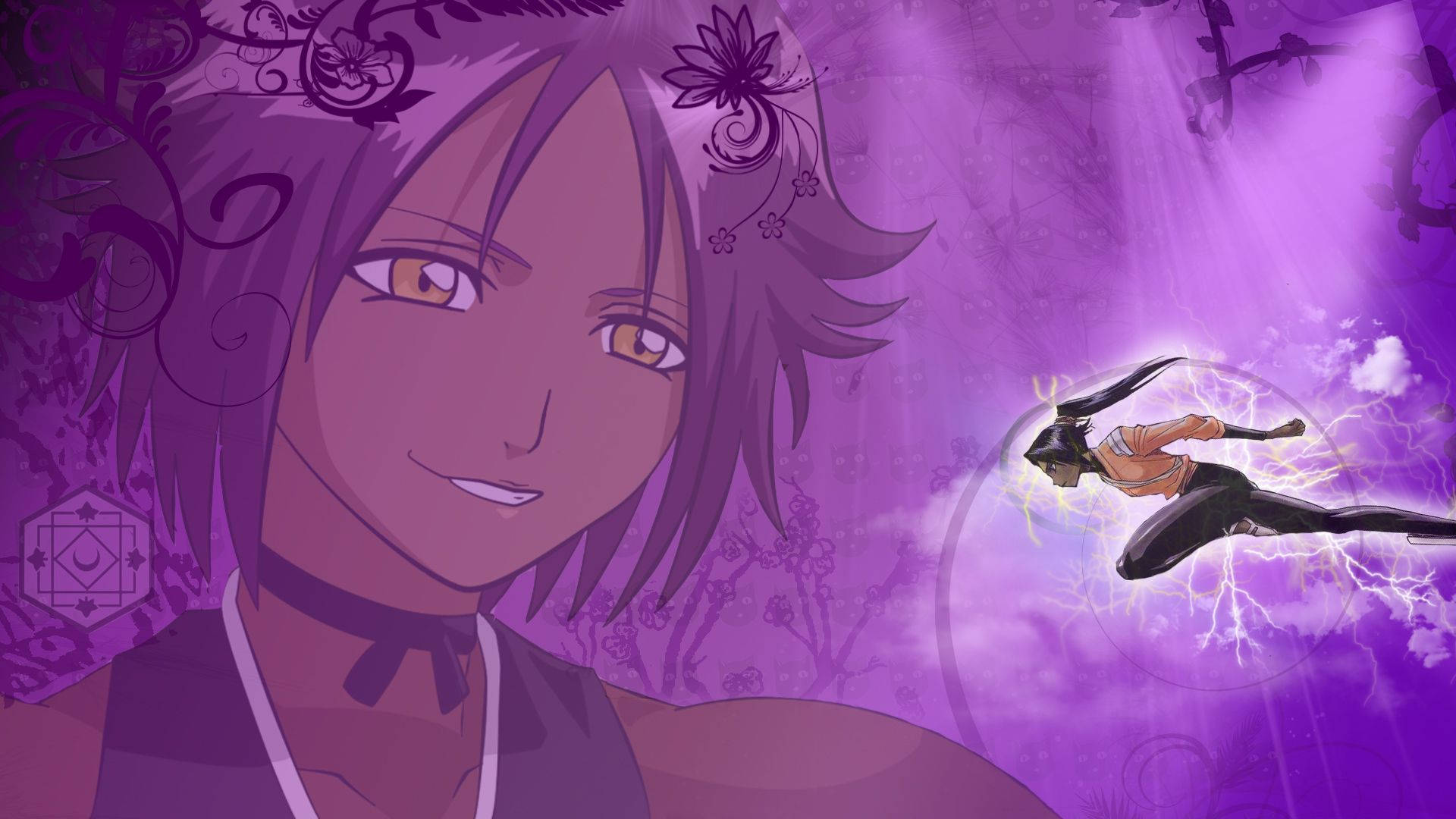 Yoruichi 桌布 壁紙 — 紫色調的動漫場景，前景有一個微笑的角色，背景中有一個動態人物伴隨閃電跳躍。
