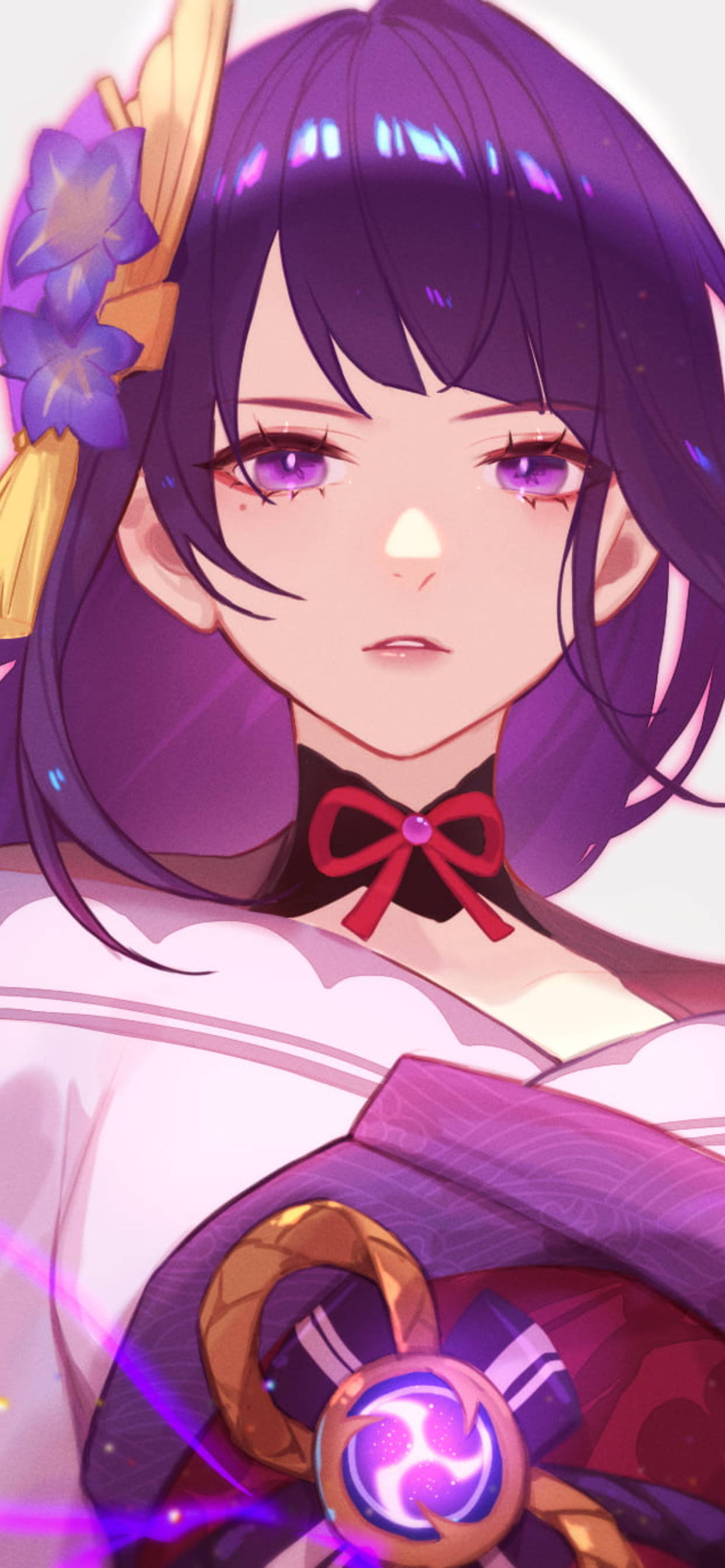 Genshin 桌布 壁紙 — 紫髮紫眼的動漫少女穿著傳統服飾，配有紅色蝴蝶結和發光的紫色武器。