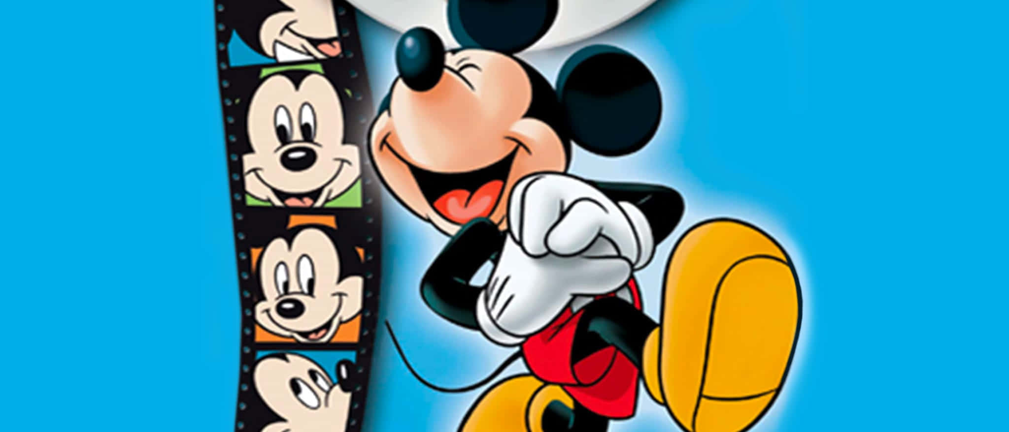Mickey Mouse Cool 桌布 壁紙 — 經典米奇老鼠在明亮的藍色背景旁，對著展示他標誌性面孔的膠片條愉快地微笑。