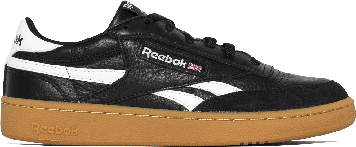 銳步 桌布 壁紙 — 經典黑色Reebok運動鞋，帶有白色條紋和棕褐色鞋底，在透明背景上以工作室燈光展示。