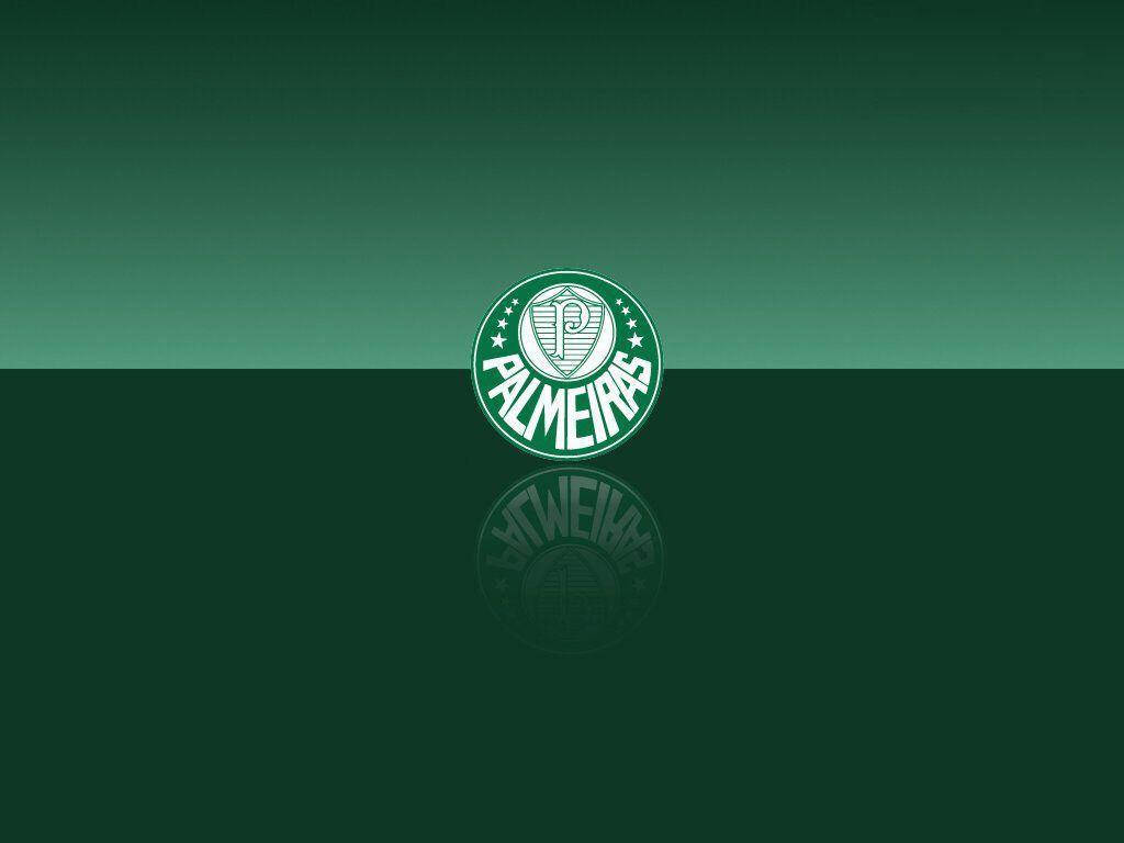 Palmeiras 桌布 壁紙 — 綠色漸變壁紙，中央為帕爾梅拉斯標誌，下方有微妙倒影。