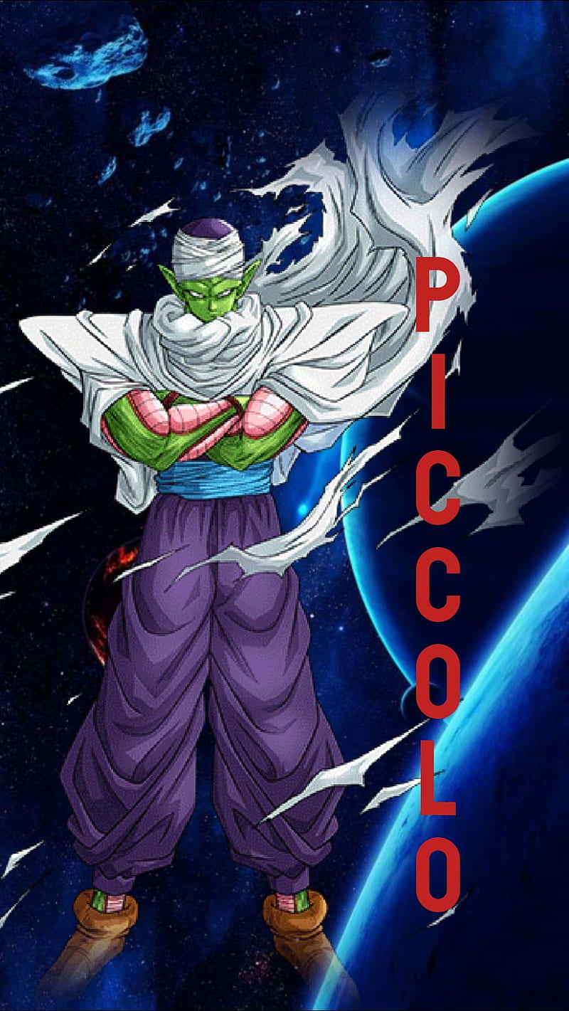 Namek 桌布 壁紙 — 綠色皮膚的比克在星際宇宙背景下交叉雙臂強力站立，旁邊有一顆發光的藍色星球。