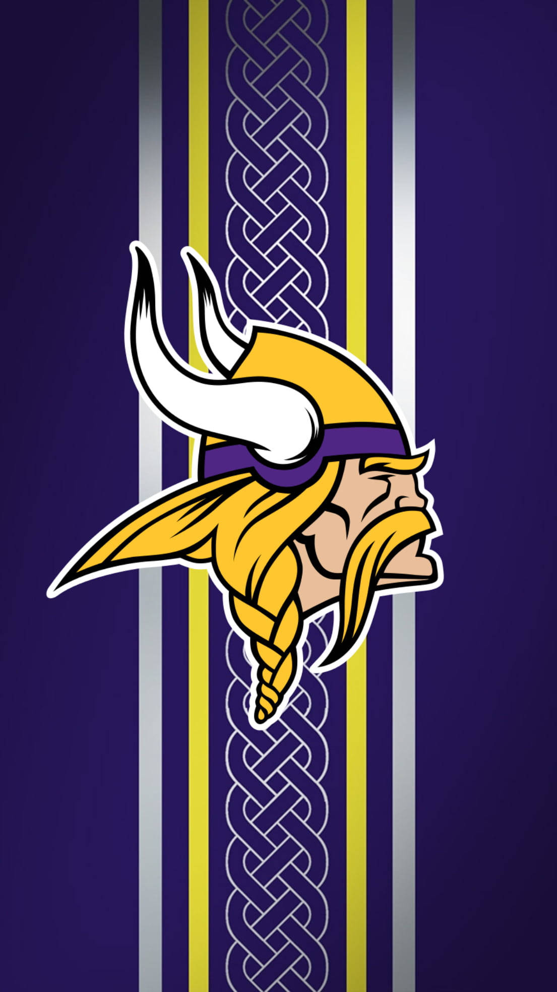NFL Team Logo 桌布 壁紙 — 維京人美式足球標誌，帶有角頭盔和辮子鬍鬚，紫色背景上有金色、白色和銀色條紋。