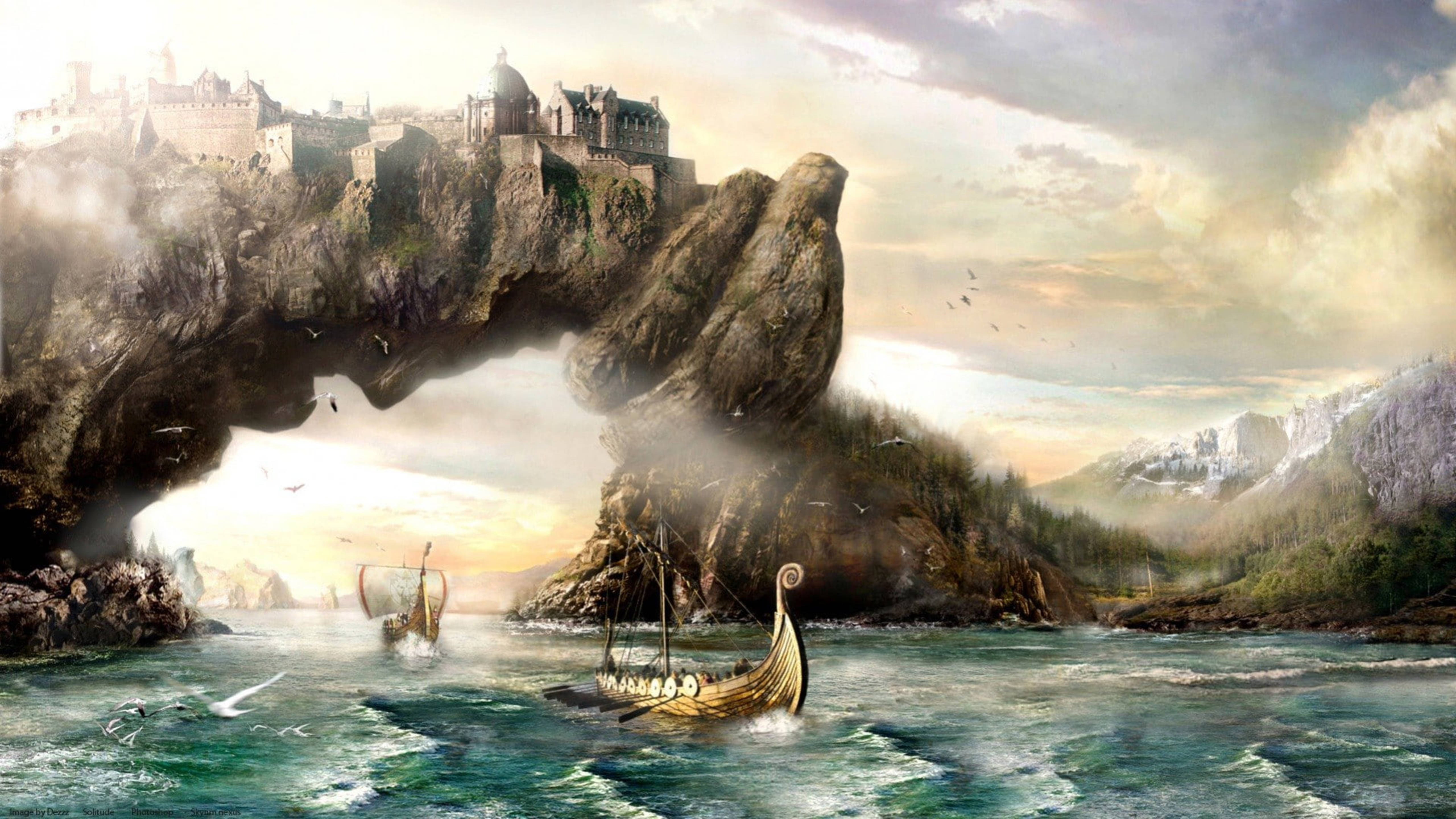 Viking Ship 桌布 壁紙 — 維京長船在霧海上航行，穿過一個巨大的天然岩石拱門，拱門頂上有一座中世紀城堡。