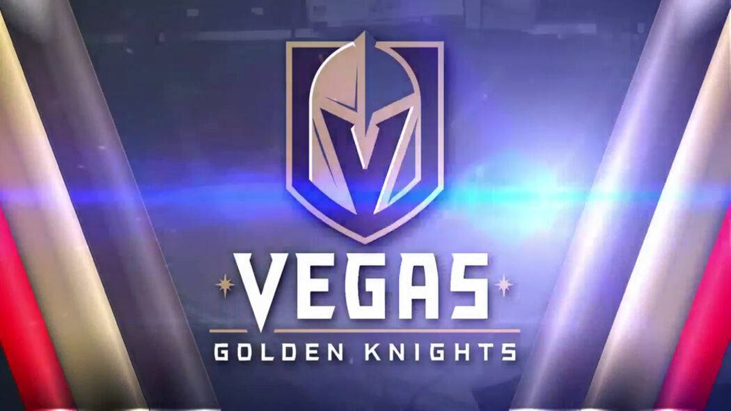 Knights 桌布 壁紙 — 維加斯黃金騎士標誌在充滿活力的體育場背景下，以金屬金色和藍色閃耀，並伴有發光的光束。