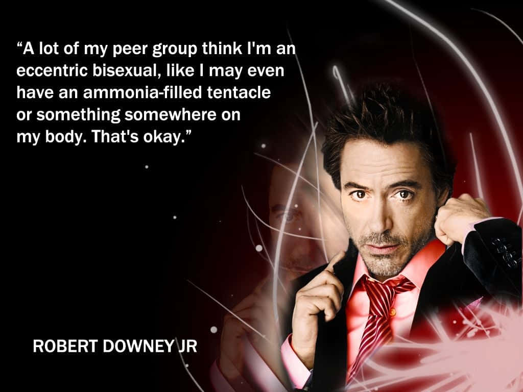 Iron Man Quotes 桌布 壁紙 — 羅伯特·唐尼身穿筆挺西裝配紅色領帶，在黑暗抽象背景中帶有發光線條和引言疊加，表情強烈。