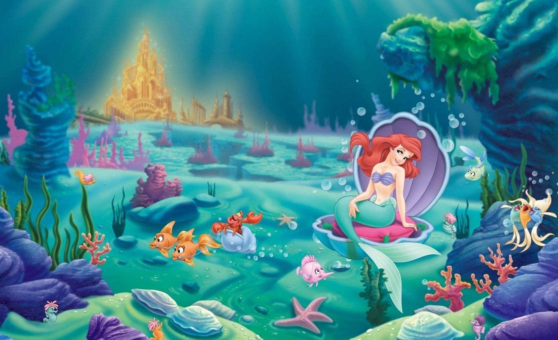 little mermaid 桌布 壁紙 — 美人魚艾莉爾與朋友們坐在貝殼中，身處一個沐浴在金色陽光下的生機勃勃的海底王國。