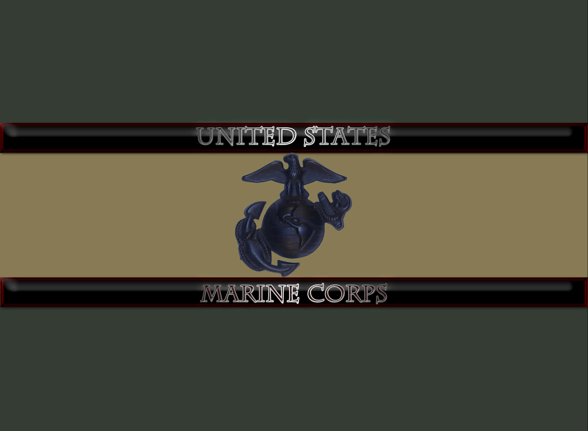 Usmc 桌布 壁紙 — 美國海軍陸戰隊徽章居中於深綠色帶之間的棕褐色條紋上，帶有金屬質感文字。
