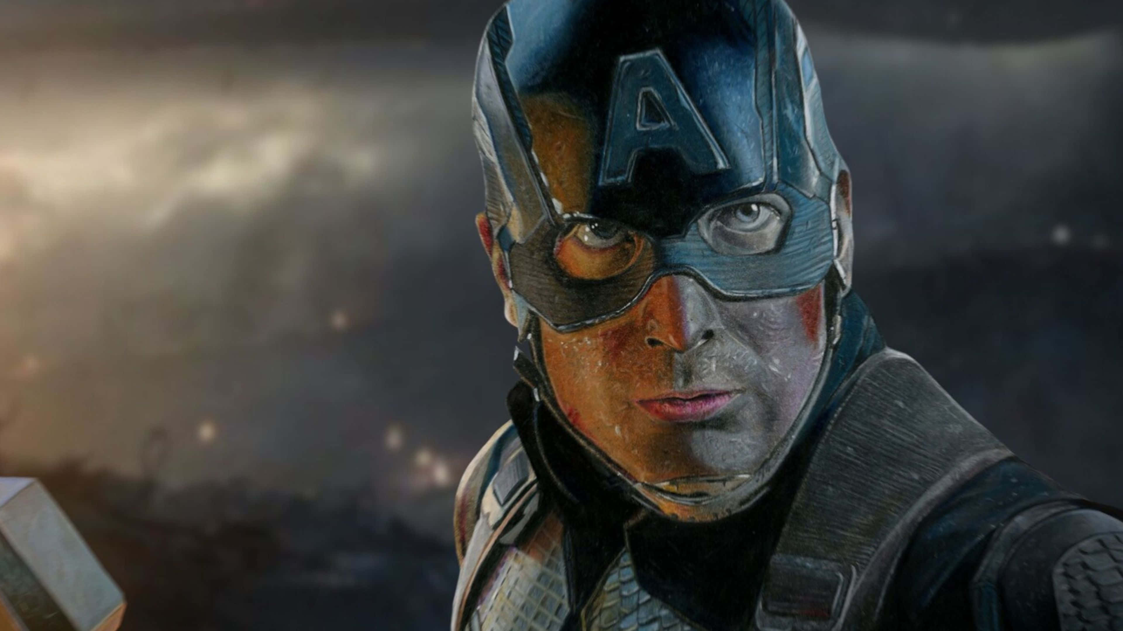 4K Captain America 桌布 壁紙 — 美國隊長帶著戰鬥痕跡的臉龐和標誌性頭盔，在煙霧瀰漫的戰場背景下凝視著。