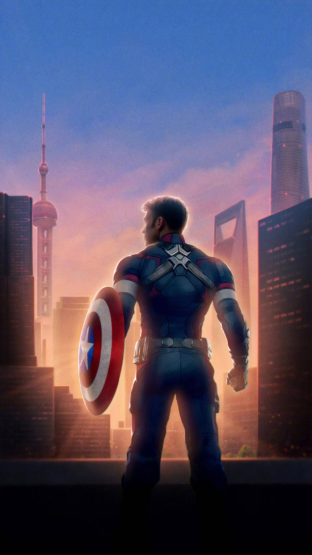 Captain America iPhone 桌布 壁紙 — 美國隊長手持盾牌，俯瞰夕陽下的未來城市天際線。