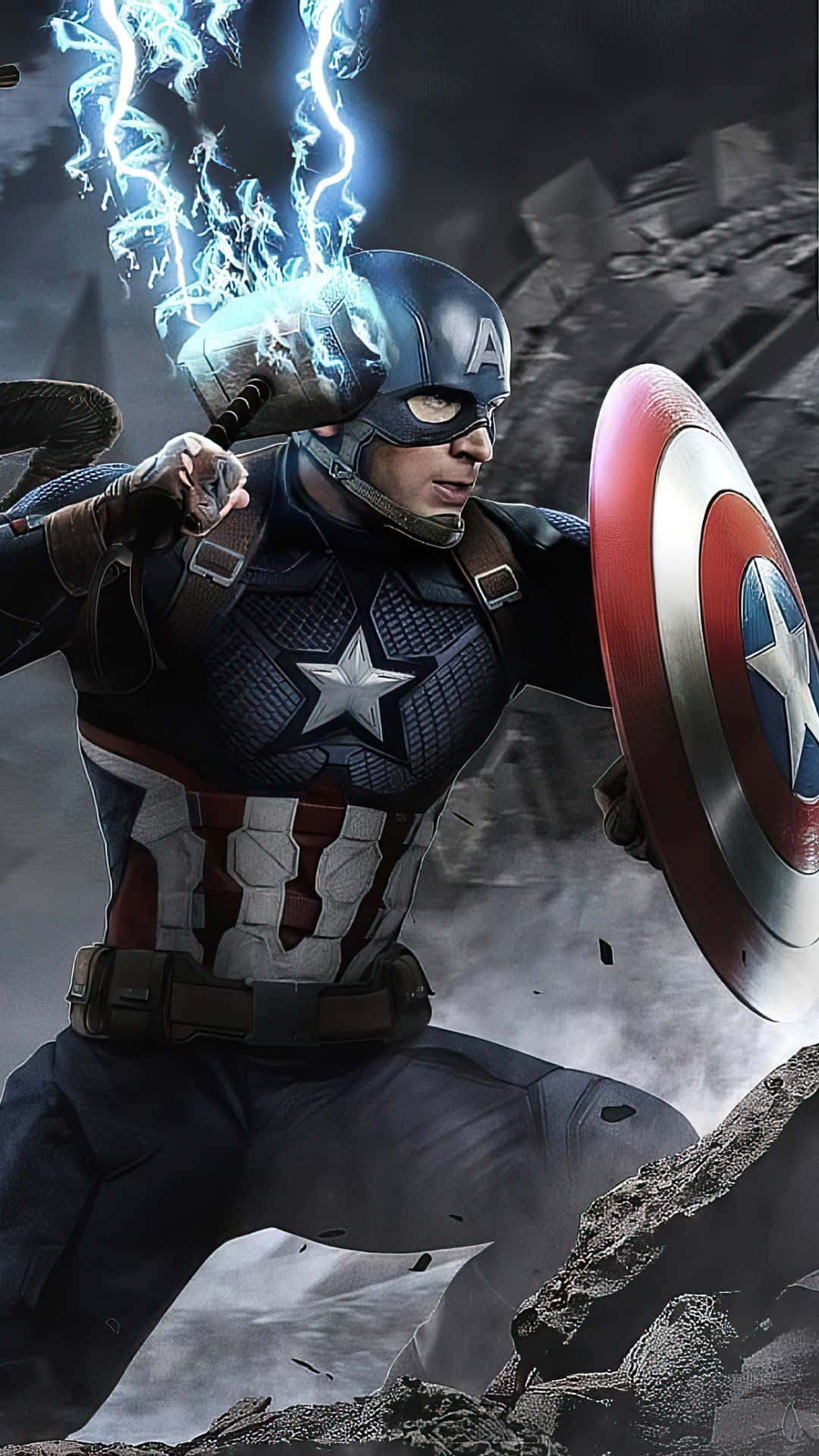 Captain America Cool 桌布 壁紙 — 美國隊長手持盾牌向前衝，頭盔上發出電光藍色閃電，在破碎的戰場上劈啪作響。
