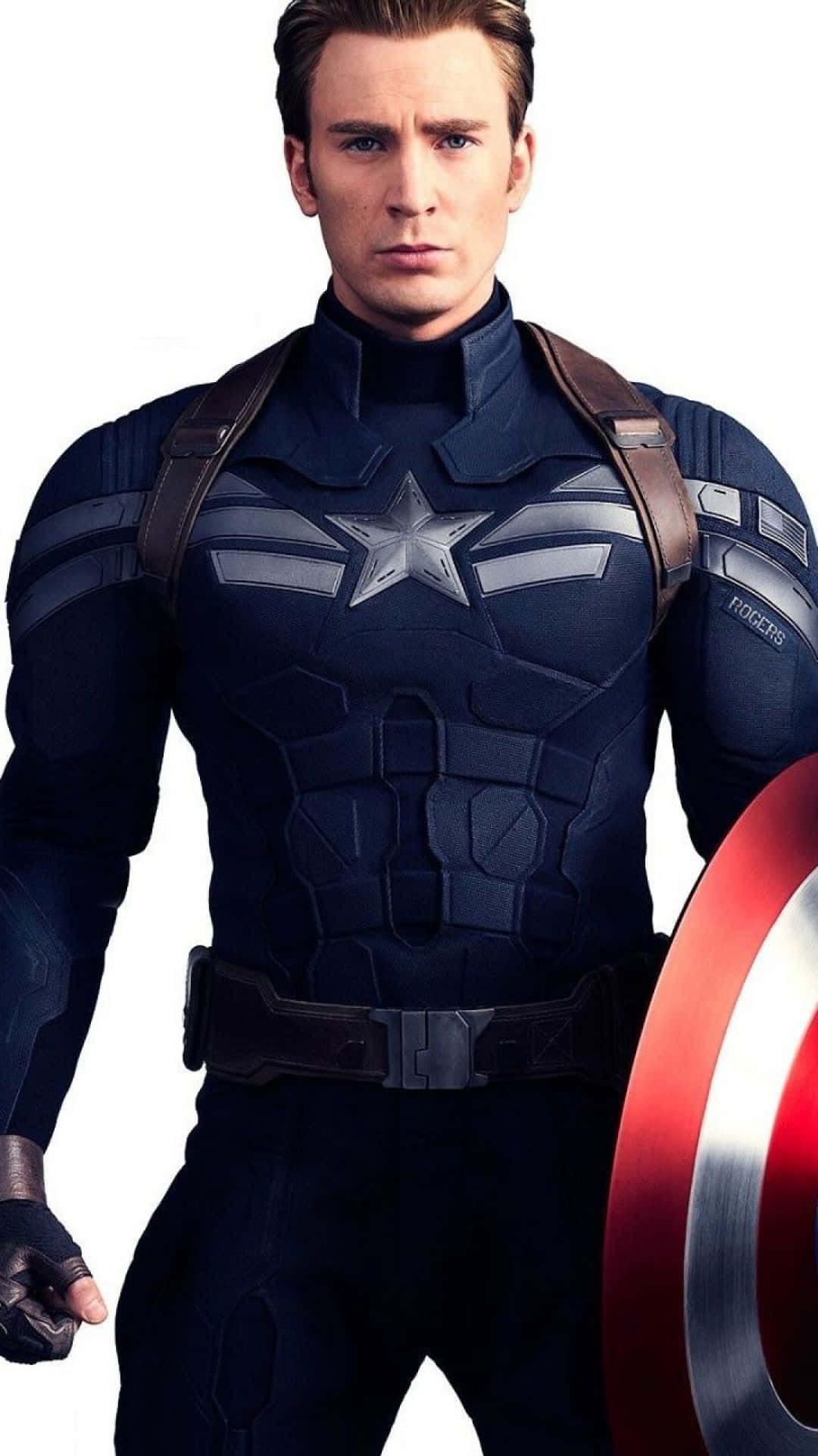 Android Captain America 桌布 壁紙 — 美國隊長身穿全套戰術裝備，手持標誌性的紅白藍盾牌，背景為純白色。