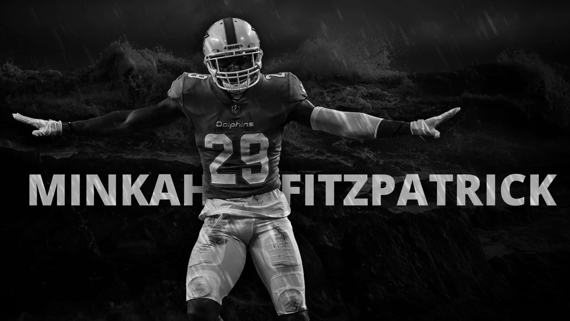 運動 桌布 壁紙 — 美式足球員Minkah Fitzpatrick在雨中的球場上張開雙臂的黑白戲劇性肖像。