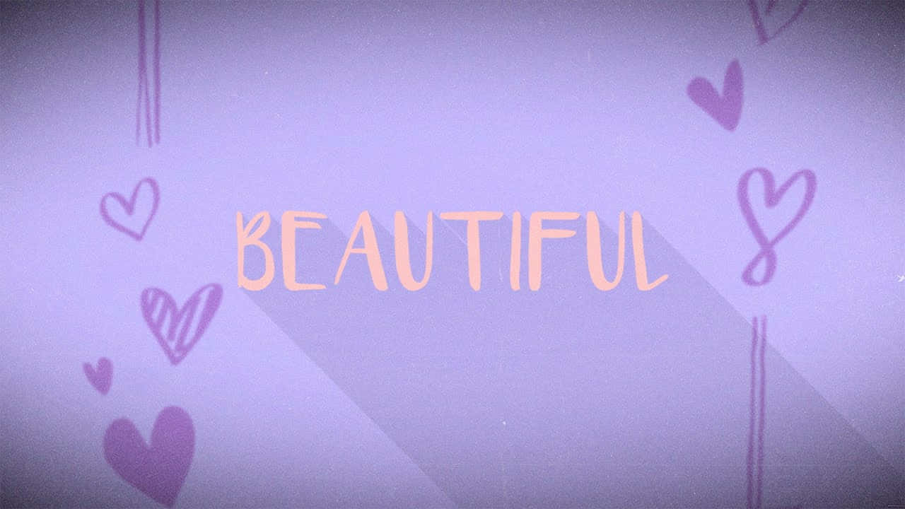 lettering 桌布 壁紙 — 「美麗」一詞以桃色字體浮在柔和的紫色背景上，周圍環繞著手繪心形。