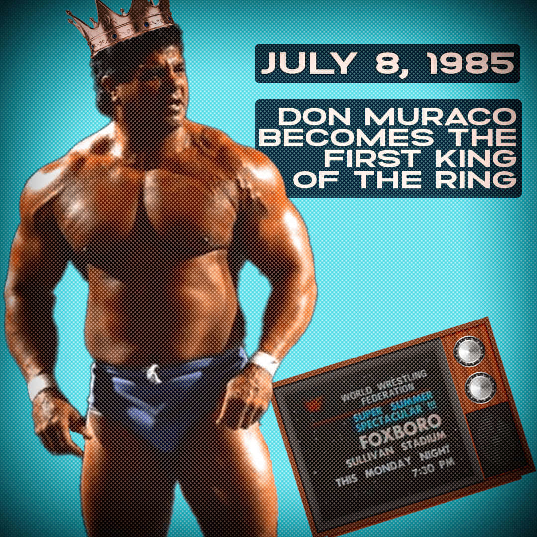 Retro 桌布 壁紙 — 肌肉發達的摔角手 Don Muraco 戴著皇冠，自信地站在青綠色半色調背景前，背景上有復古摔角活動文字。