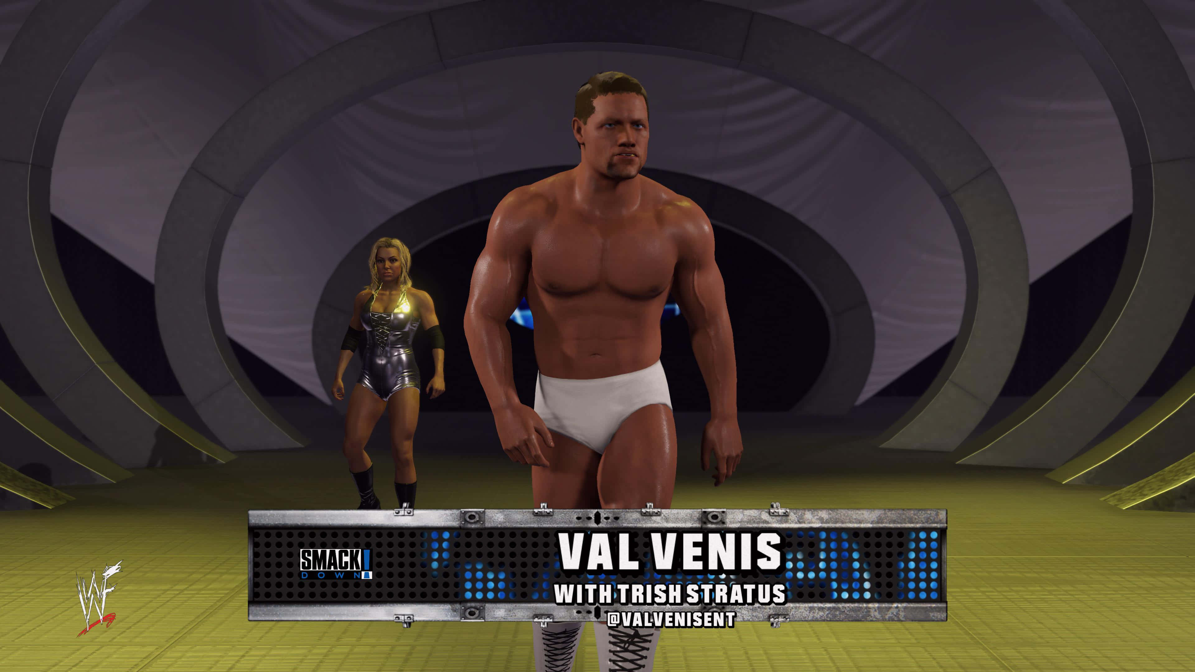 摔角 桌布 壁紙 — 肌肉發達的摔角手 Val Venis 自信地走下一條未來風格的摔角通道，Trish Stratus 在他身後。