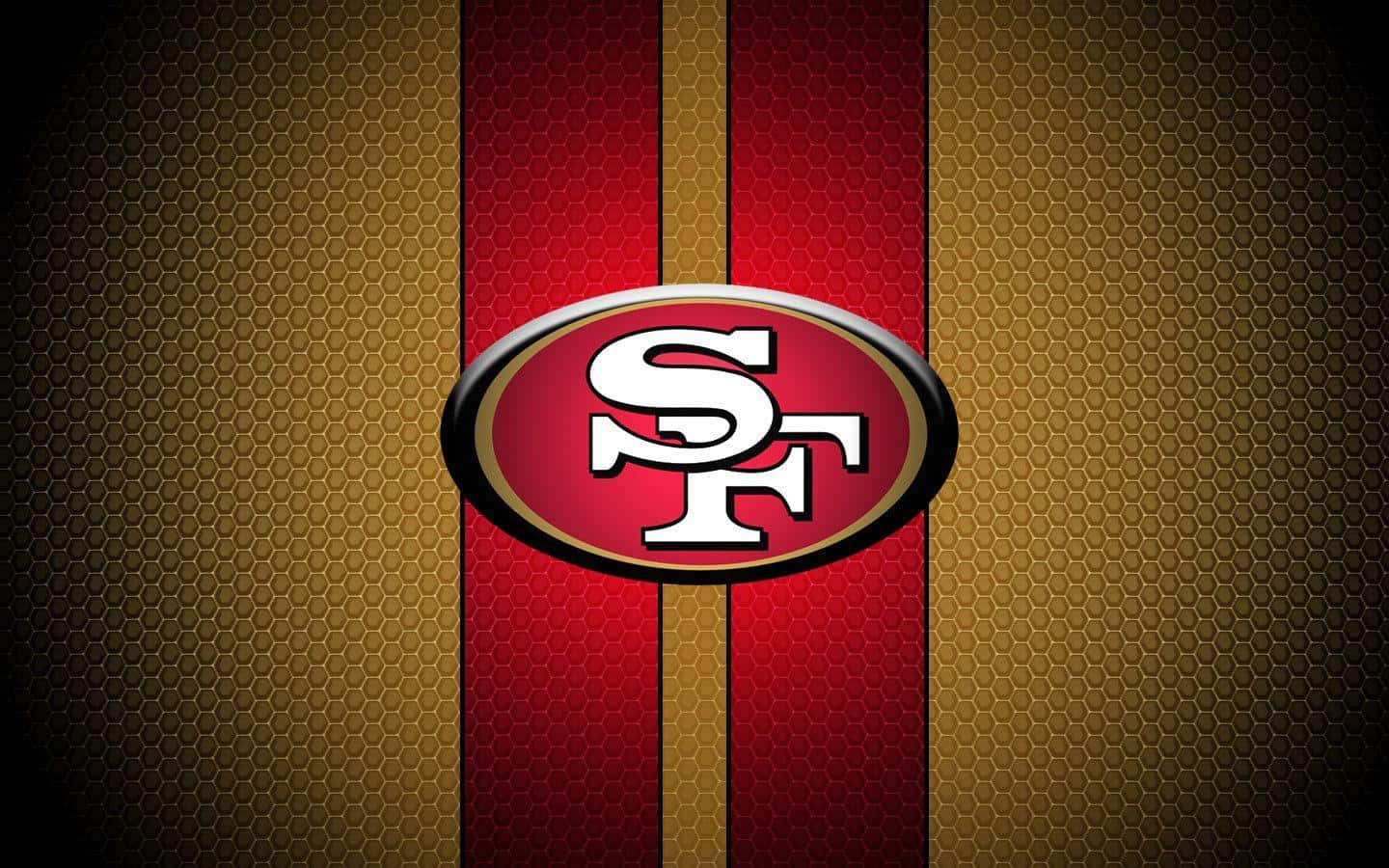 49ers 桌布 壁紙 — 舊金山49人隊標誌居中於紅金條紋上，背景為六邊形紋理。