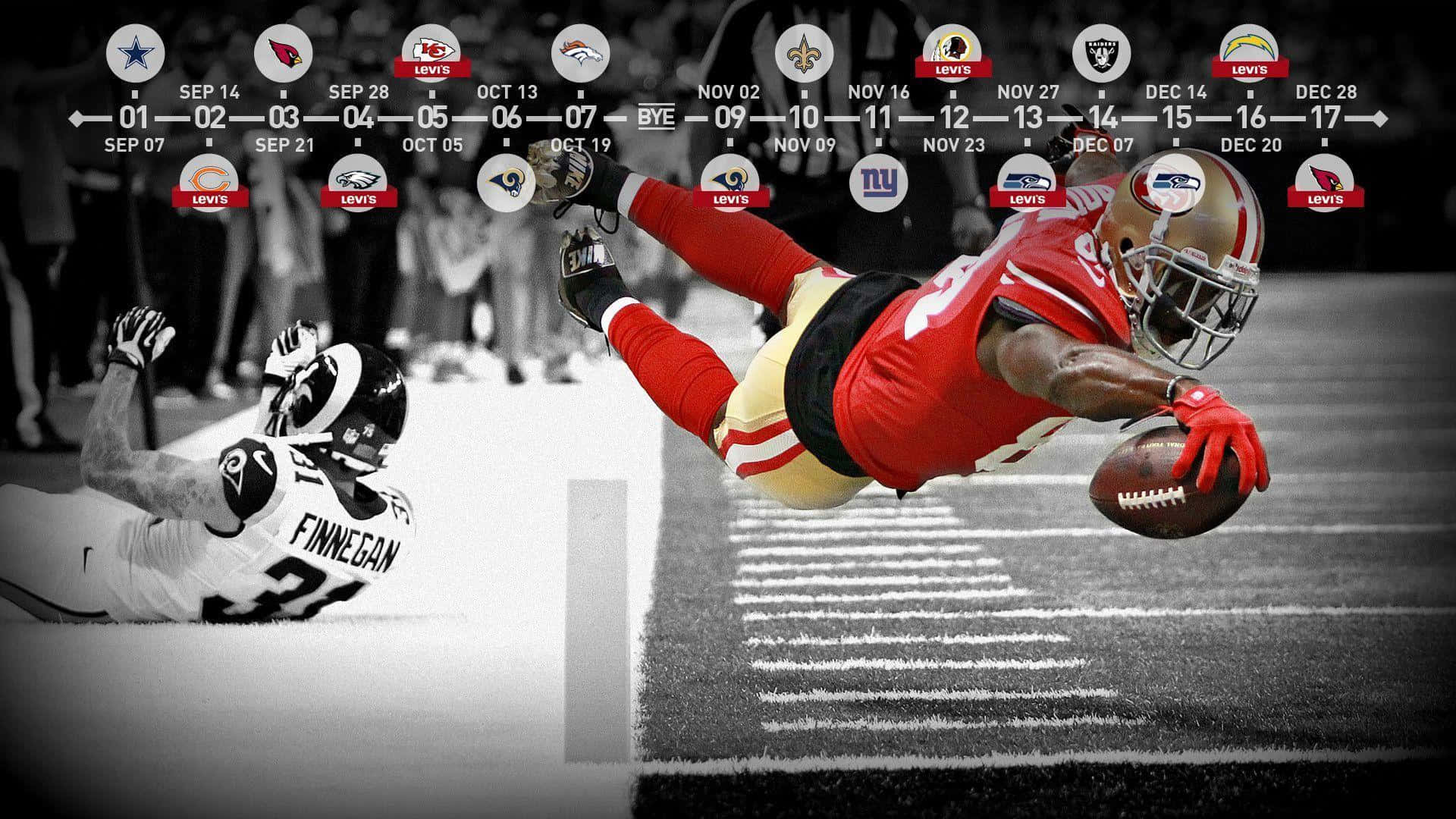 49ers 桌布 壁紙 — 舊金山四九人球員飛身達陣，公羊防守球員跌倒，黑白賽程覆蓋層。