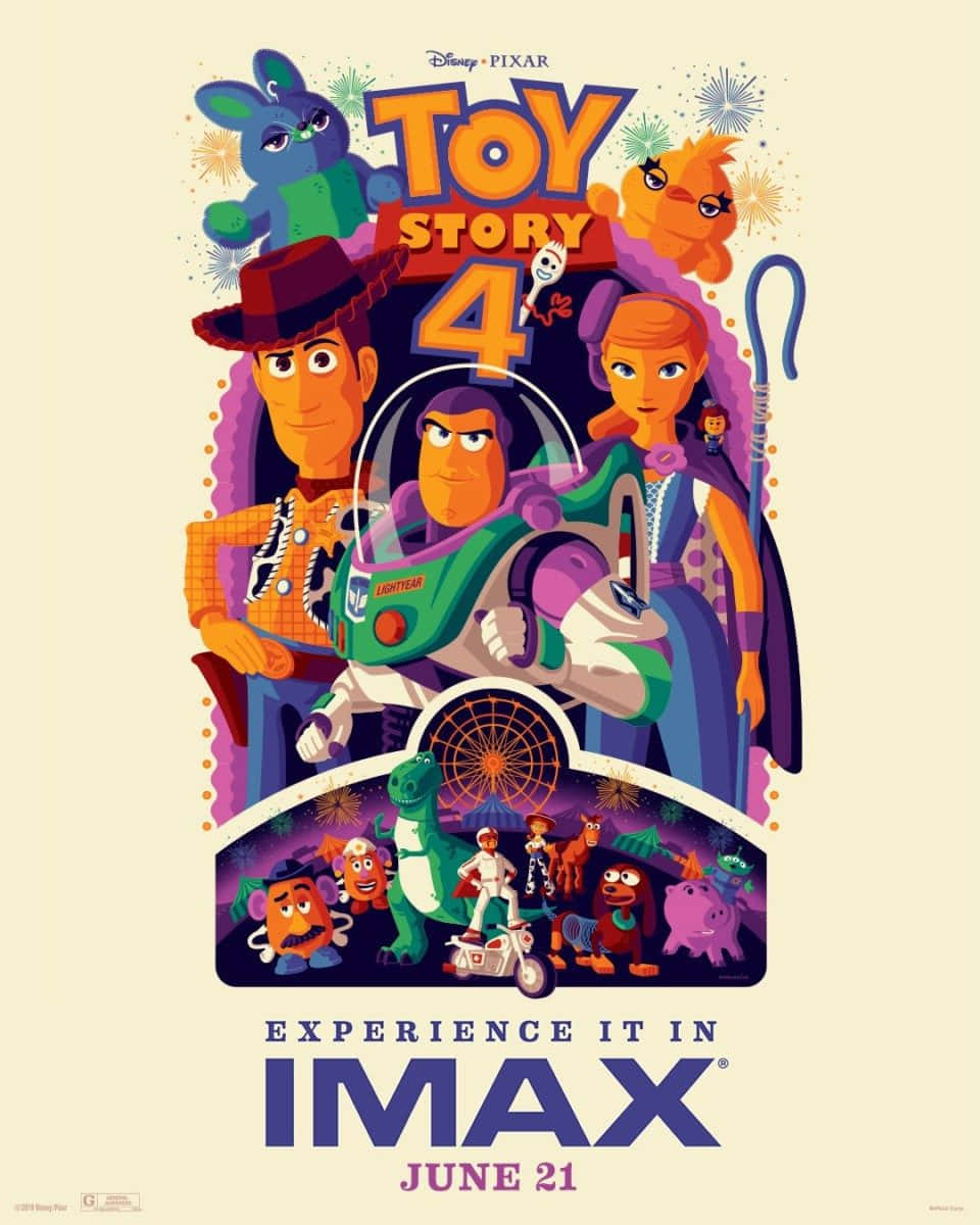 Toy Story 4 桌布 壁紙 — 色彩繽紛的《玩具總動員4》海報， featuring Woody、Buzz Lightyear 和 Bo Peep，被色彩繽紛的玩具角色包圍，背景充滿節日氣氛。