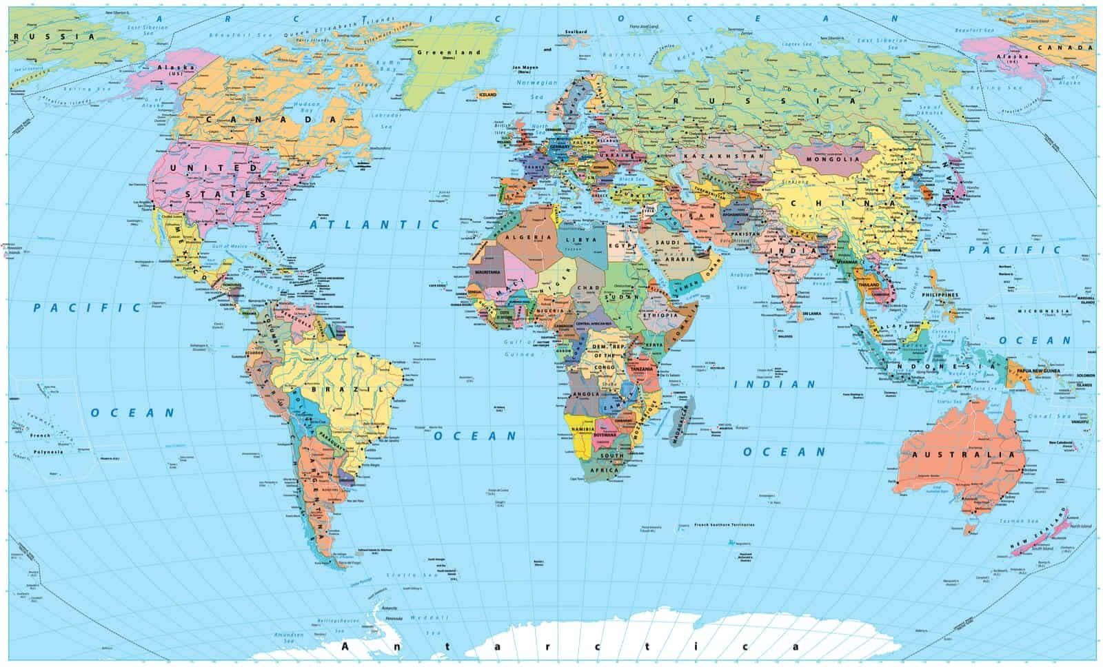 World 桌布 壁紙 — 色彩繽紛的政治世界地圖，標有國家名稱，海洋為淺藍色。