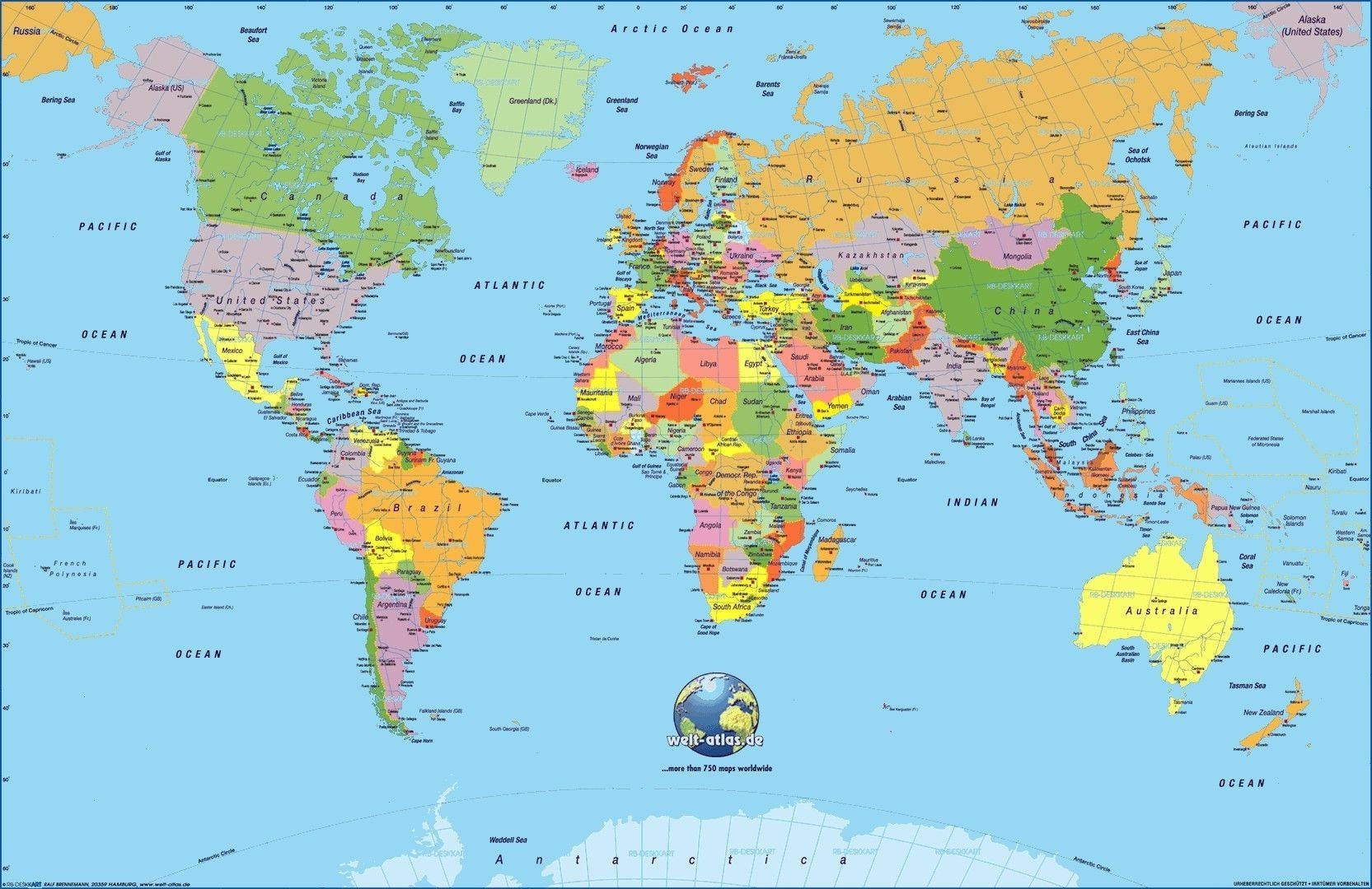 World 桌布 壁紙 — 色彩繽紛的政治世界地圖，顯示各大洲、國家和海洋，帶有清晰標籤，底部中央有地球標誌。