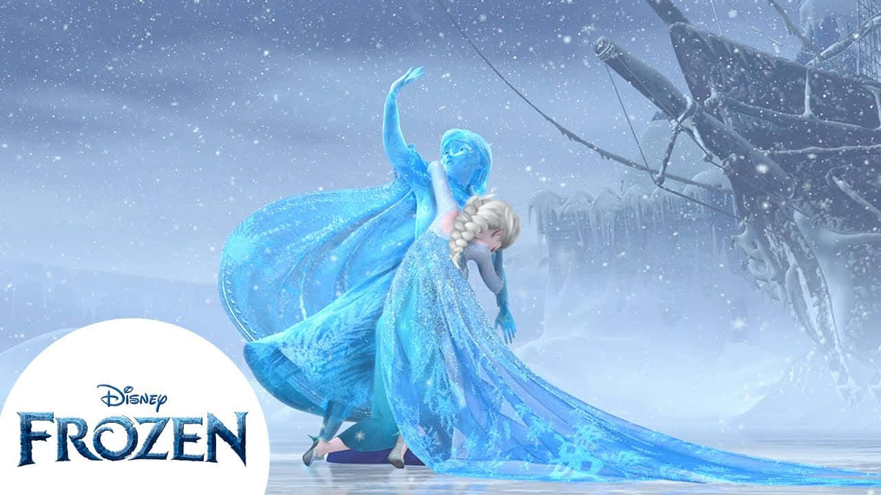 艾莎與安娜身穿冰藍色長裙，在《冰雪奇緣》的雪地冬日場景中擁抱。 — 冰雪奇緣 GIF 壁紙
