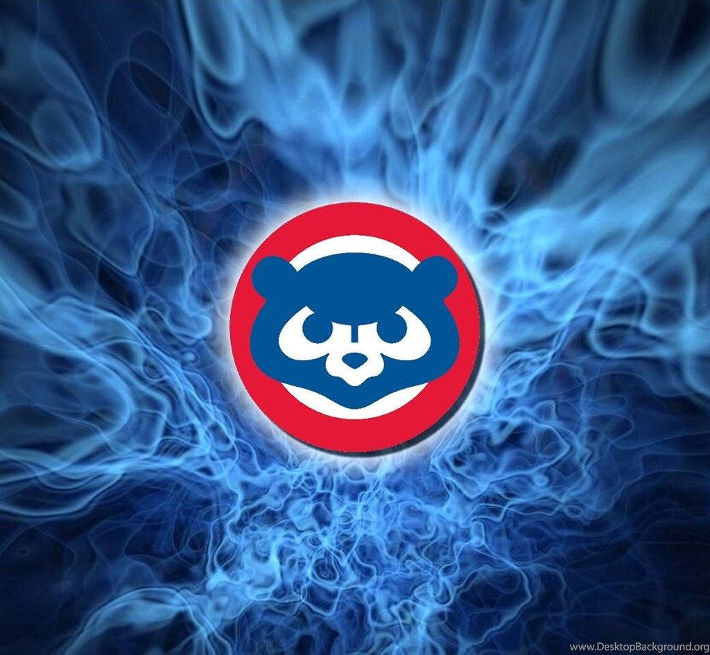 Cubs 桌布 壁紙 — 芝加哥小熊隊標誌在深色背景下於旋轉的藍色能量中發光。