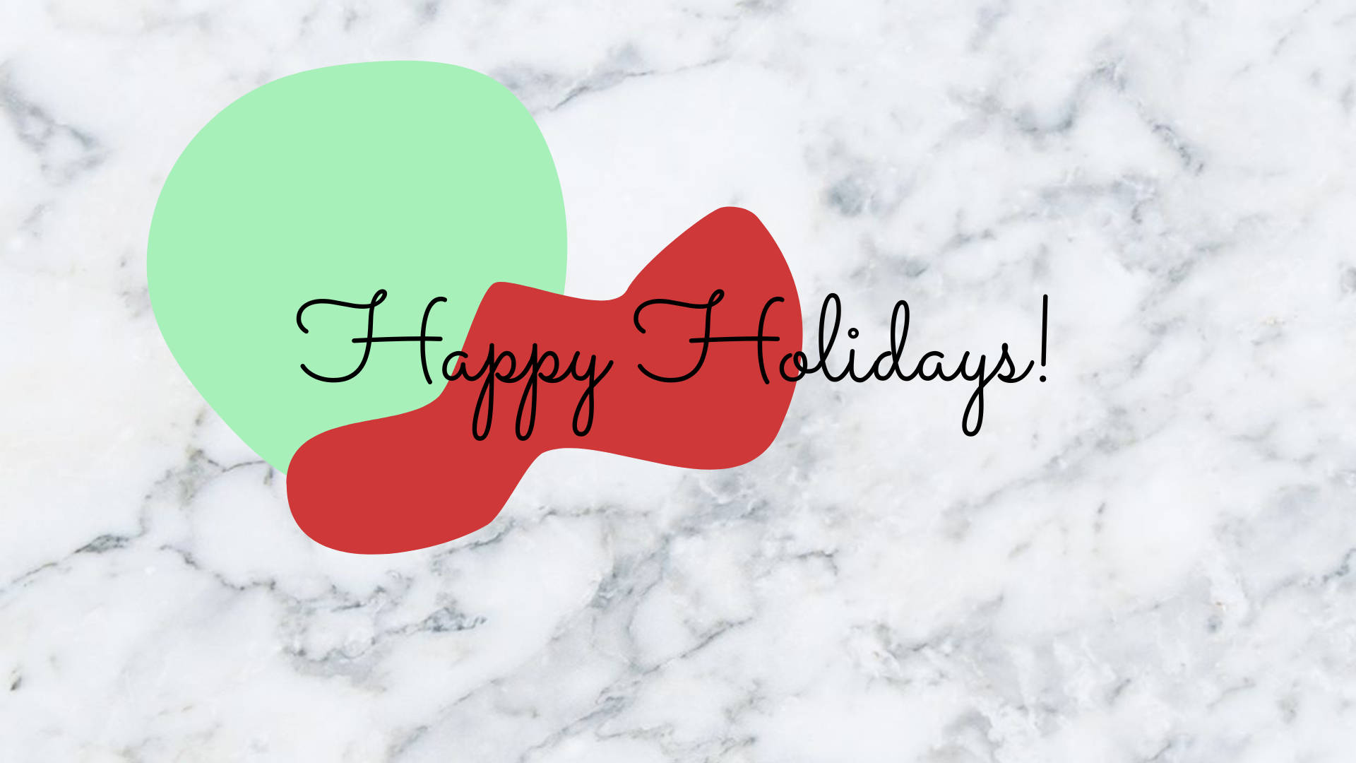 White Marble 桌布 壁紙 — 草書字體的「Happy Holidays」文字疊加在白色大理石背景上的抽象紅色和綠色形狀上。