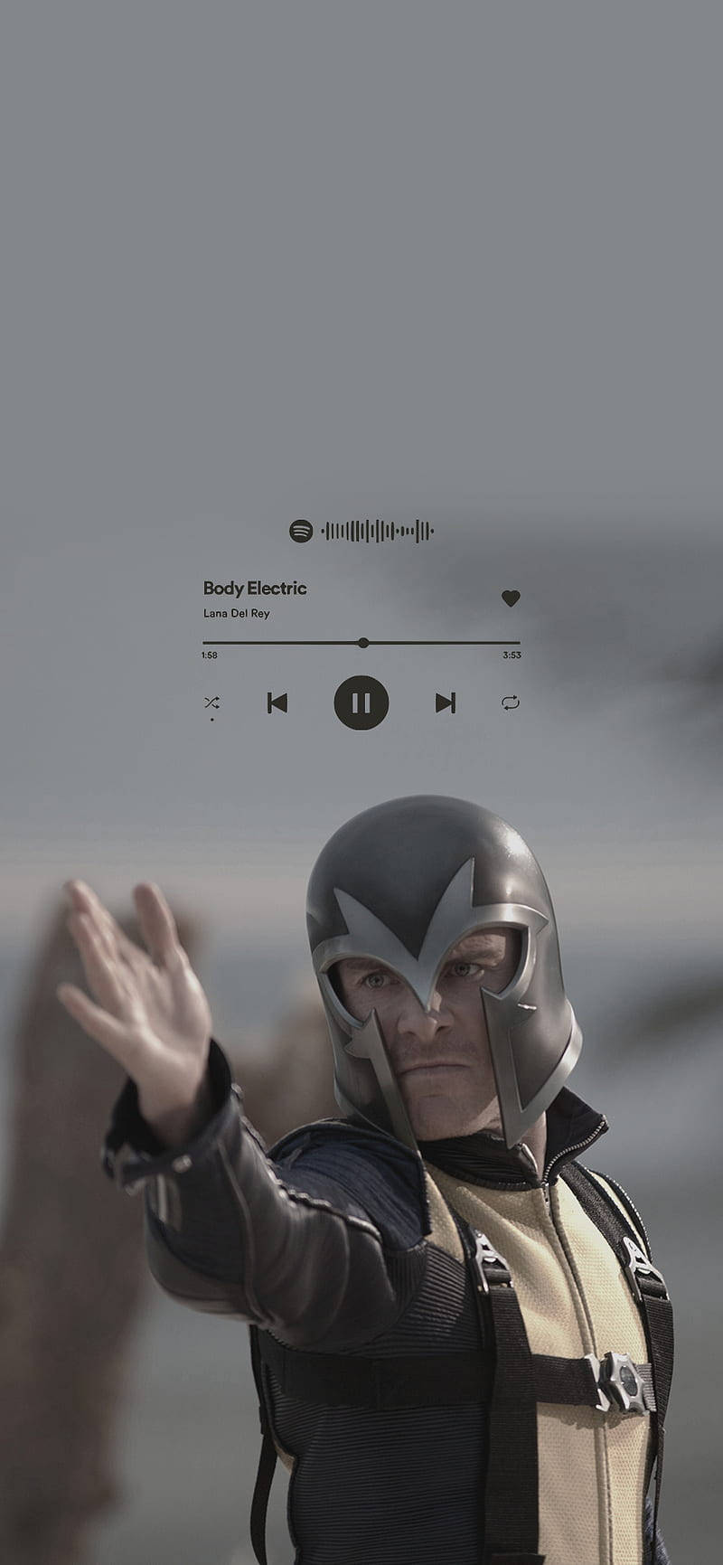 Magneto 桌布 壁紙 — 萬磁王站在迷霧景觀中，帶有播放Lana Del Rey的Body Electric的音樂播放器疊加層。