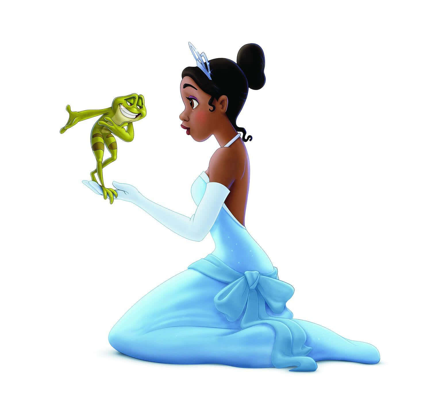 Princess Tiana 桌布 壁紙 — 蒂安娜公主身穿淺藍色長裙，跪著並輕輕地將一隻快樂的綠色青蛙放在她的手掌上。