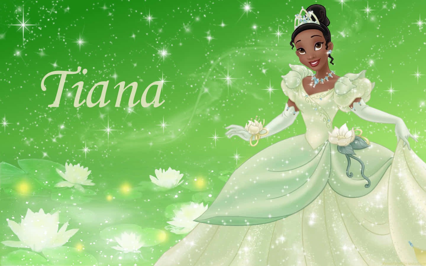 princess and the frog 桌布 壁紙 — 蒂安娜公主身穿飄逸的白色長裙，在閃爍的綠色天空下，優雅地站在發光的蓮花叢中。