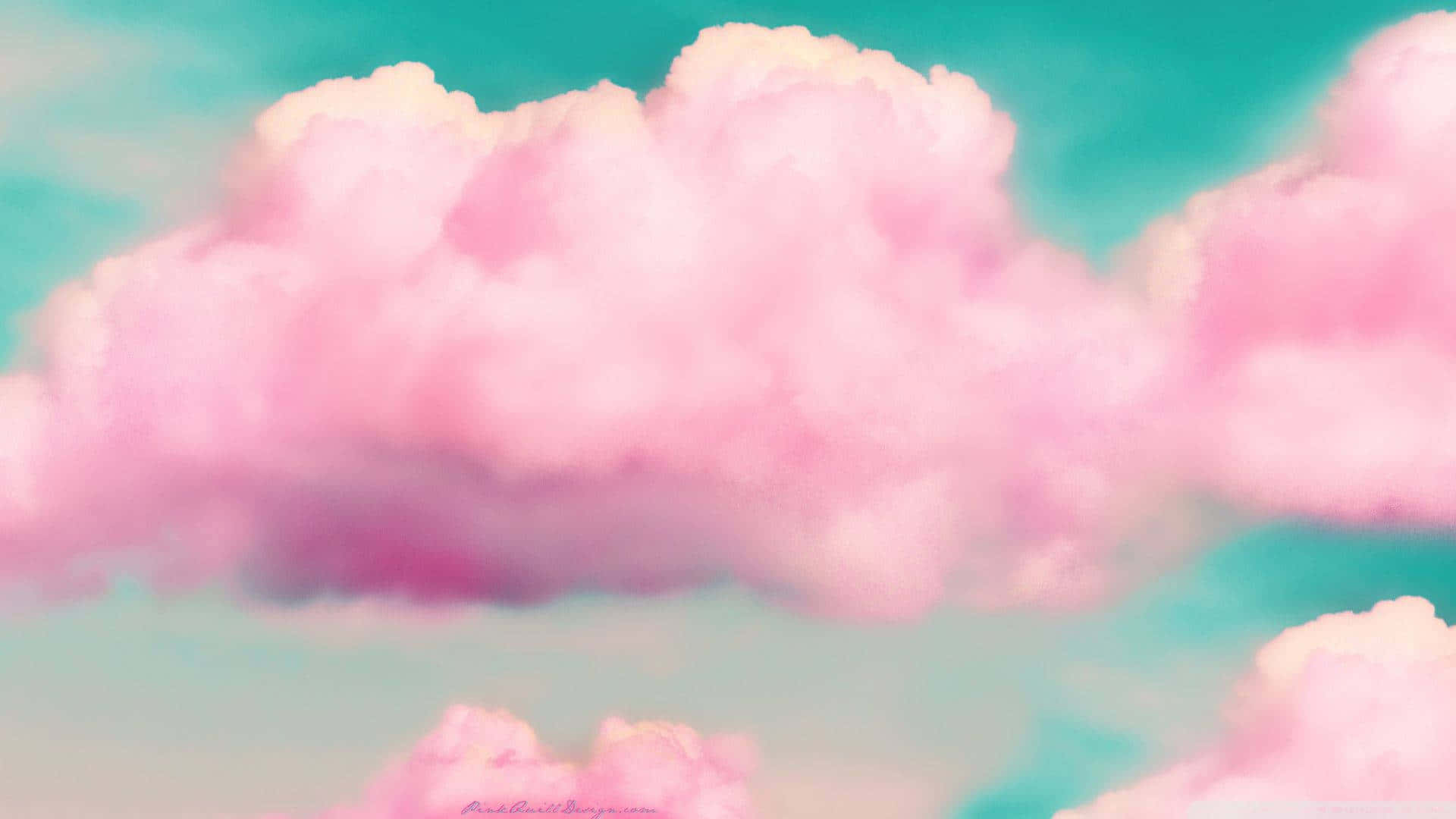 雲朵 桌布 壁紙 — 蓬鬆的粉紅雲朵懶洋洋地飄過柔和的青綠色天空，構成一幅夢幻的數位畫作。