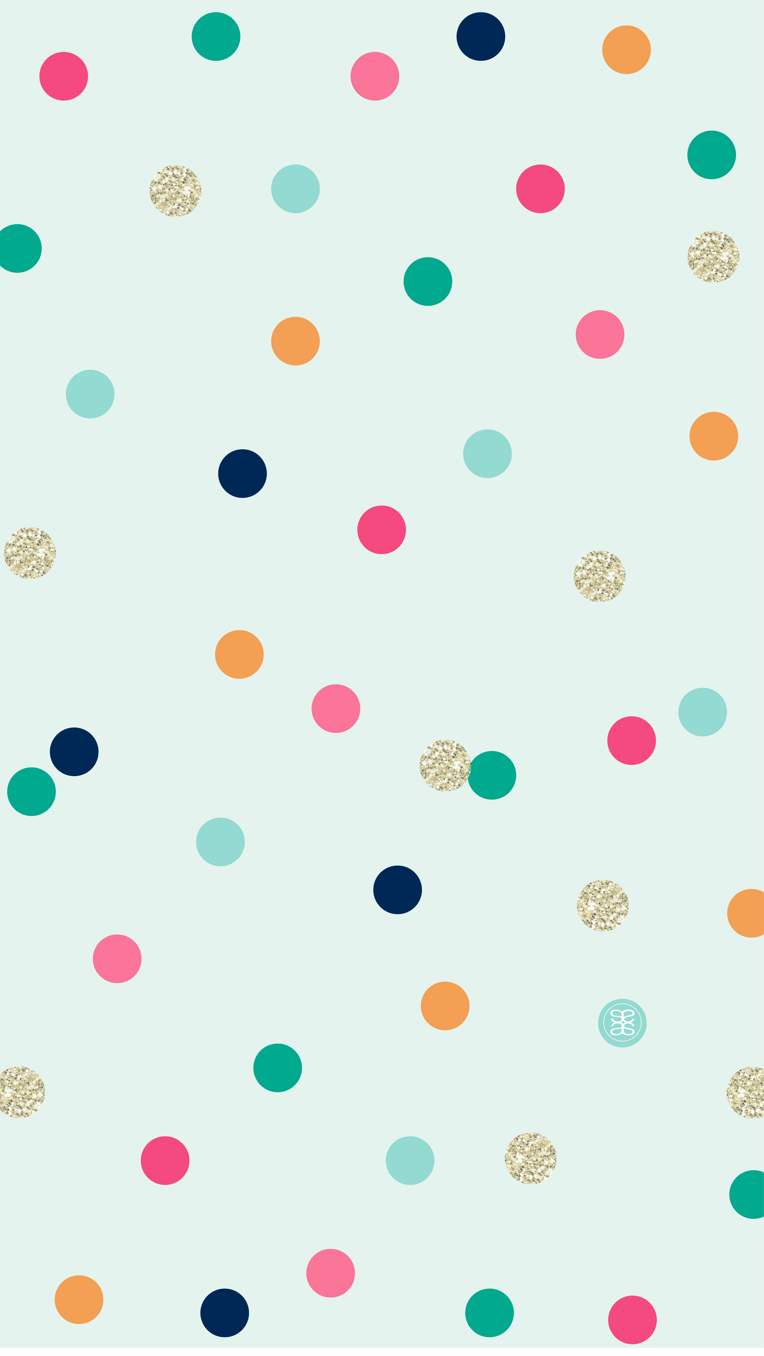 Polka Dot 桌布 壁紙 — 薄荷色粉彩背景上散落著色彩繽紛的實心圓點和閃爍金色圓點，以俏皮的隨機排列呈現。