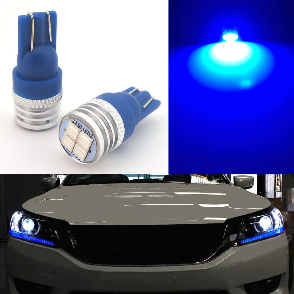 Blue Light 桌布 壁紙 — 藍色LED燈泡組件以特寫光芒顯示，並安裝在汽車頭燈中。