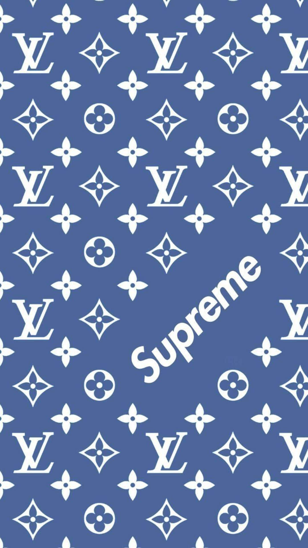 Louis Vuitton Pattern 桌布 壁紙 — 藍色壁紙，帶有重複的白色 Louis Vuitton 字母組合和對角 Supreme 標誌。