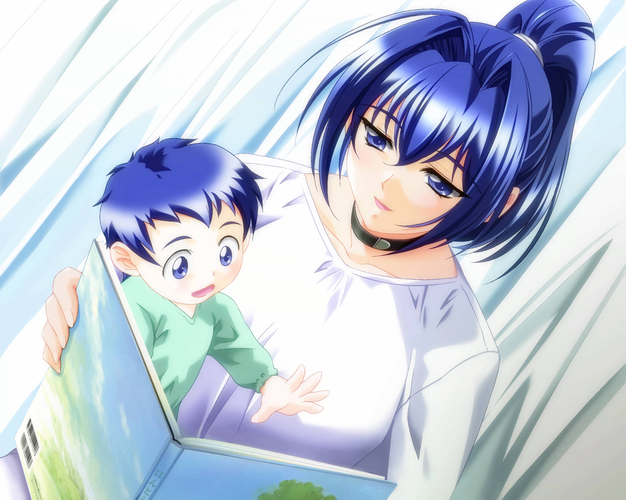 kimi ga nozomu eien 桌布 壁紙 — 藍髮動畫母親與孩子在柔和燈光下一起看書，分享溫馨時刻。