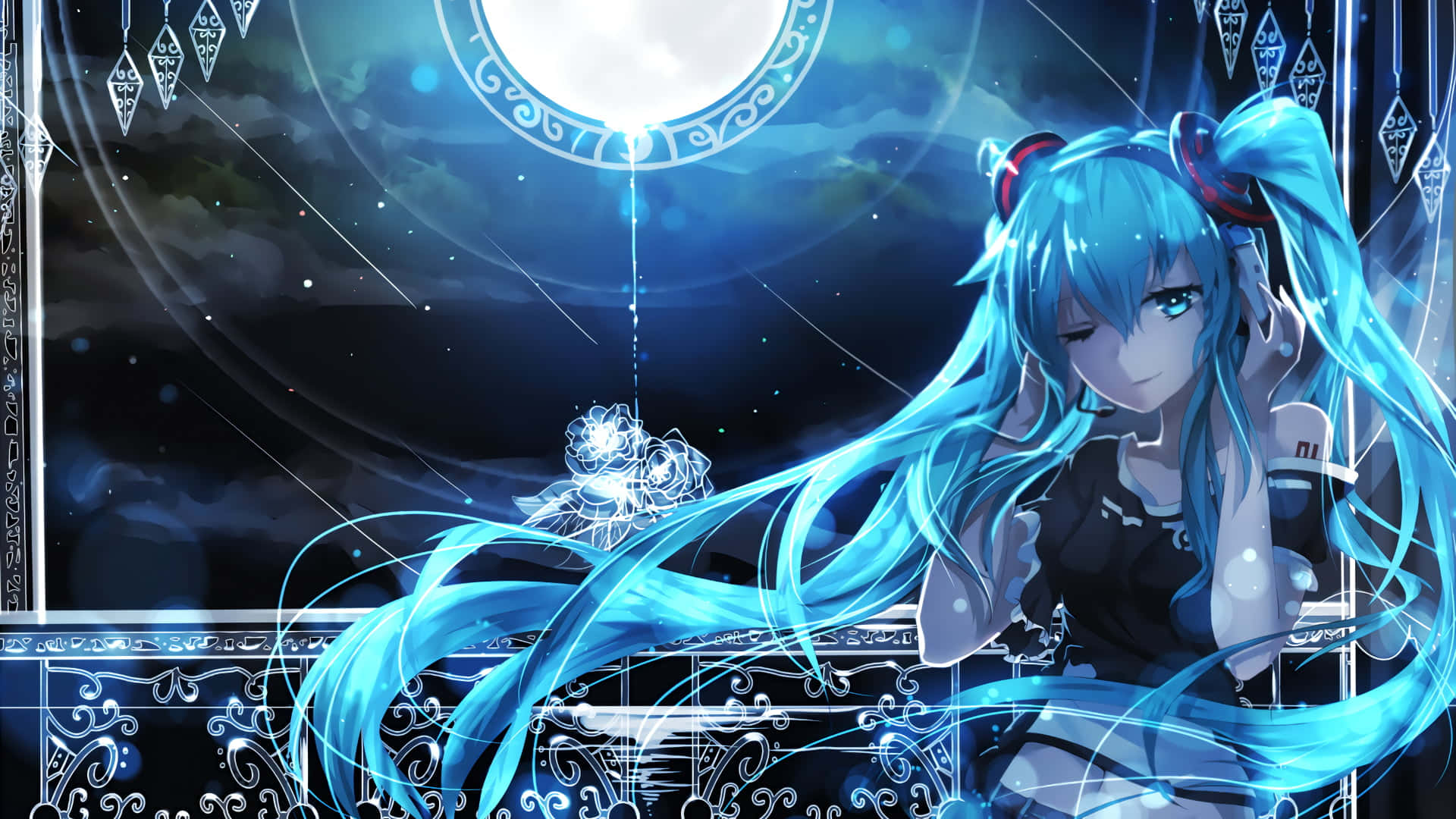 初音未來 桌布 壁紙 — 藍髮貓耳動漫女孩坐在發光的月亮下，周圍環繞著複雜的銀色圖案和漂浮的花朵。