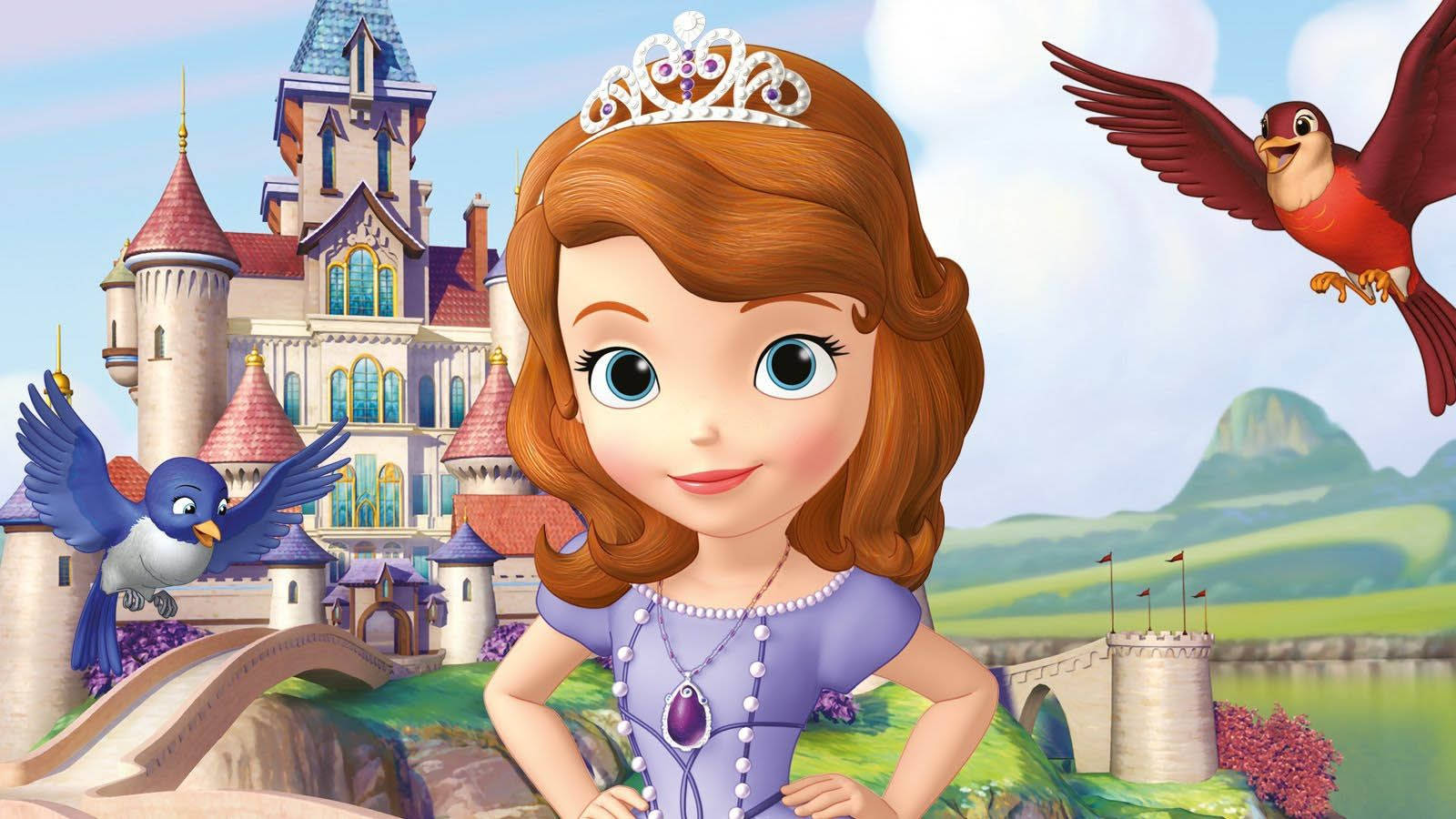 Princess 桌布 壁紙 — 蘇菲亞公主自信地站在色彩繽紛的城堡前，兩隻小鳥在明亮的天空下附近飛翔。