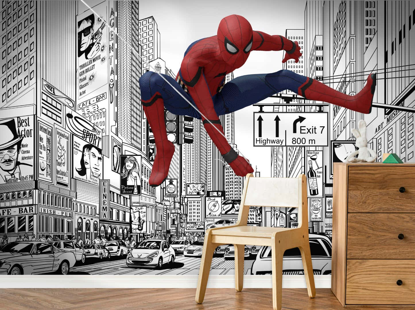 Web-slinging 桌布 壁紙 — 蜘蛛人在繁忙的黑白漫畫風格城市景觀壁畫中動態擺盪。