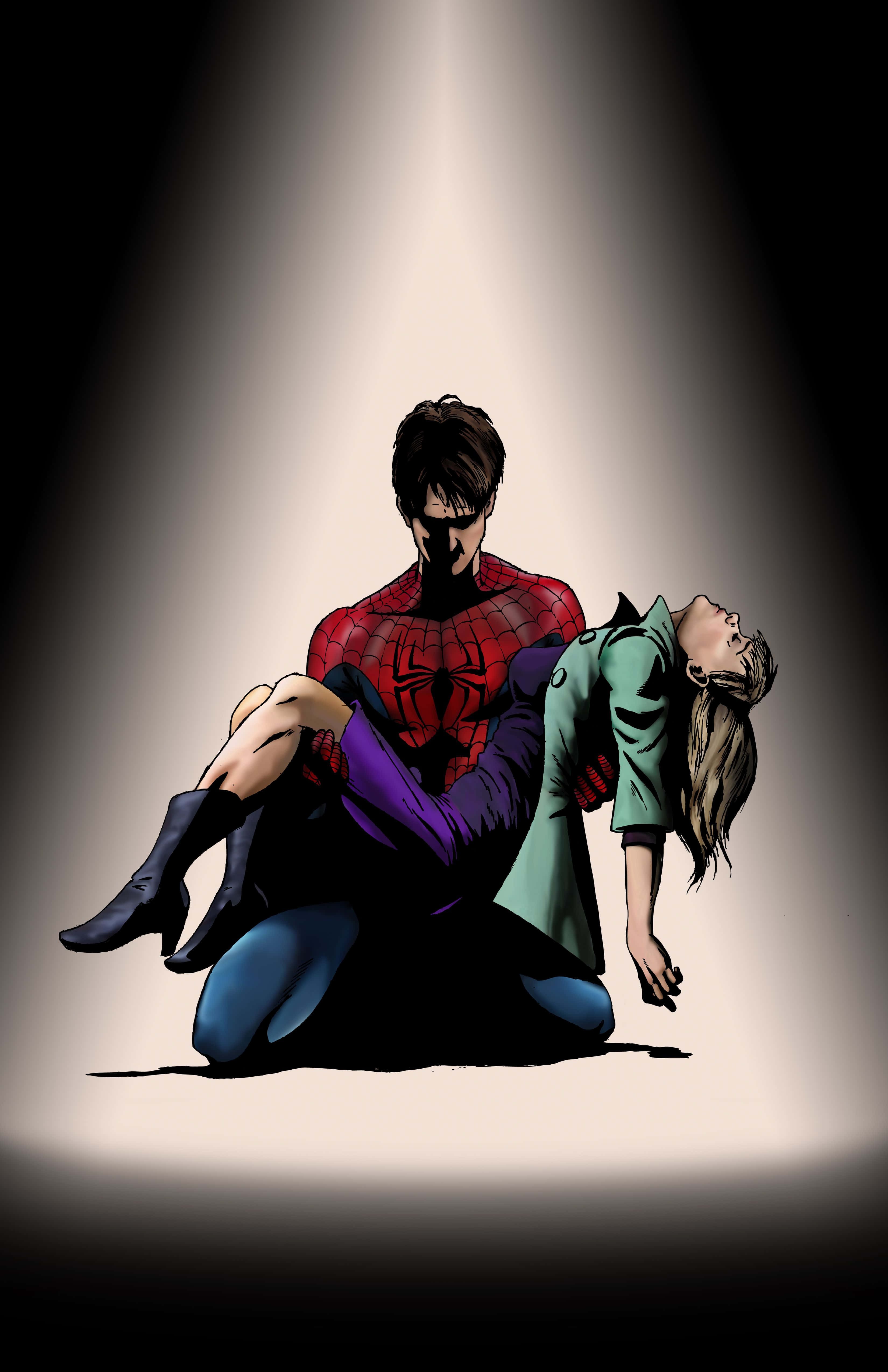 Gwen Stacy 桌布 壁紙 — 蜘蛛人跪在聚光燈下，抱著一名身穿綠色外套、失去知覺的女子，背景漆黑。