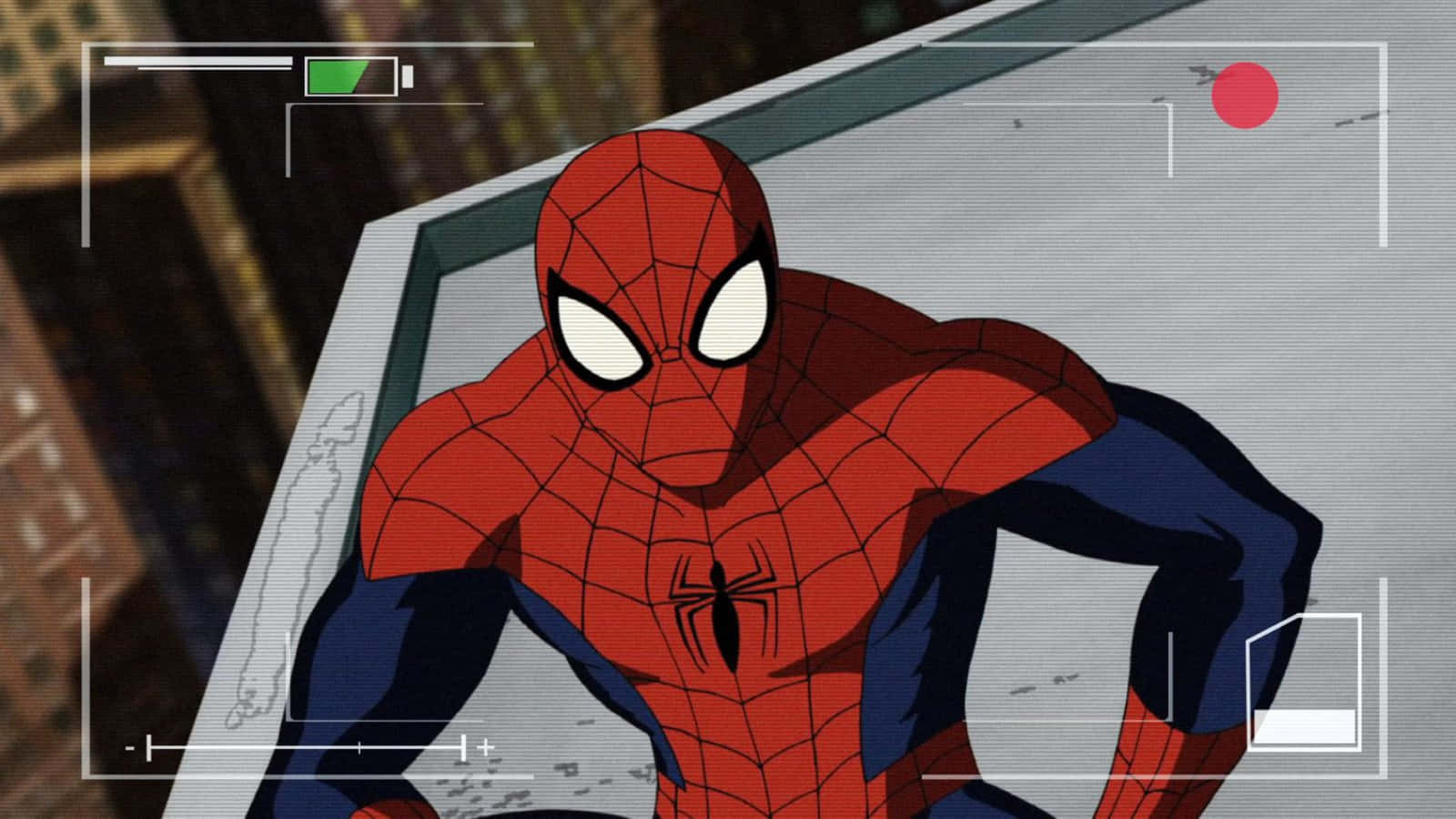 Ultimate Spider-man 桌布 壁紙 — 蜘蛛人蹲在屋頂上，身處動漫風格的城市景觀中，透過數位瞄準十字線觀看。
