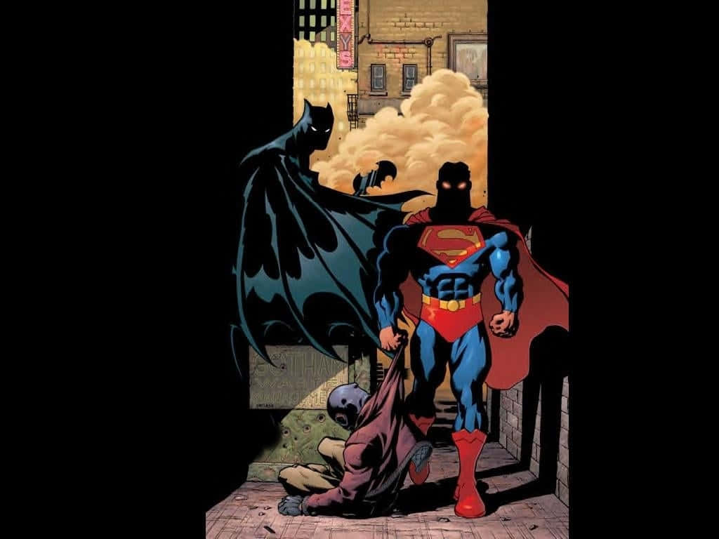 Batman Cartoon 桌布 壁紙 — 蝙蝠俠和超人站在一條骯髒的小巷中，俯視著一個被擊敗的敵人，身後煙霧滾滾。