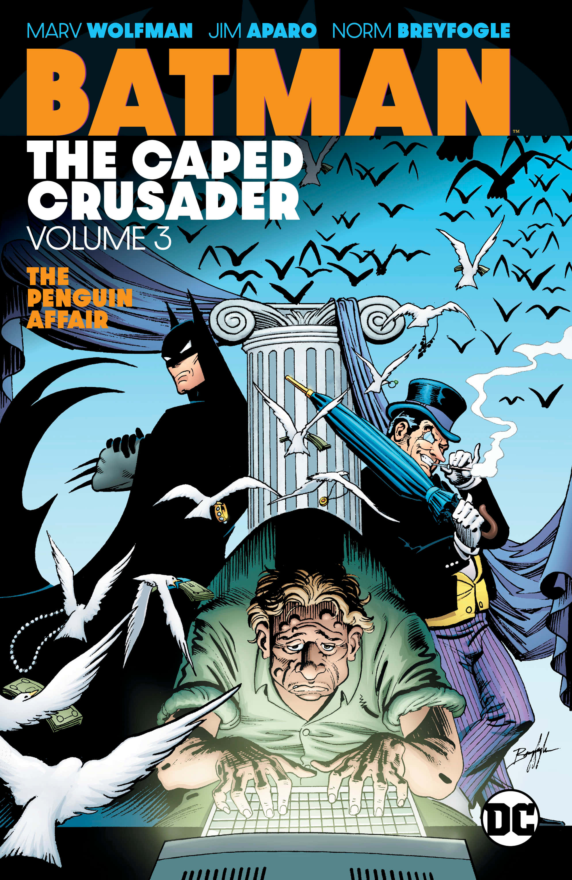 The Caped Crusader 桌布 壁紙 — 蝙蝠俠在藍天下與企鵝人和一個彎腰坐在電腦前的男子對峙，周圍有白色鳥兒盤旋。
