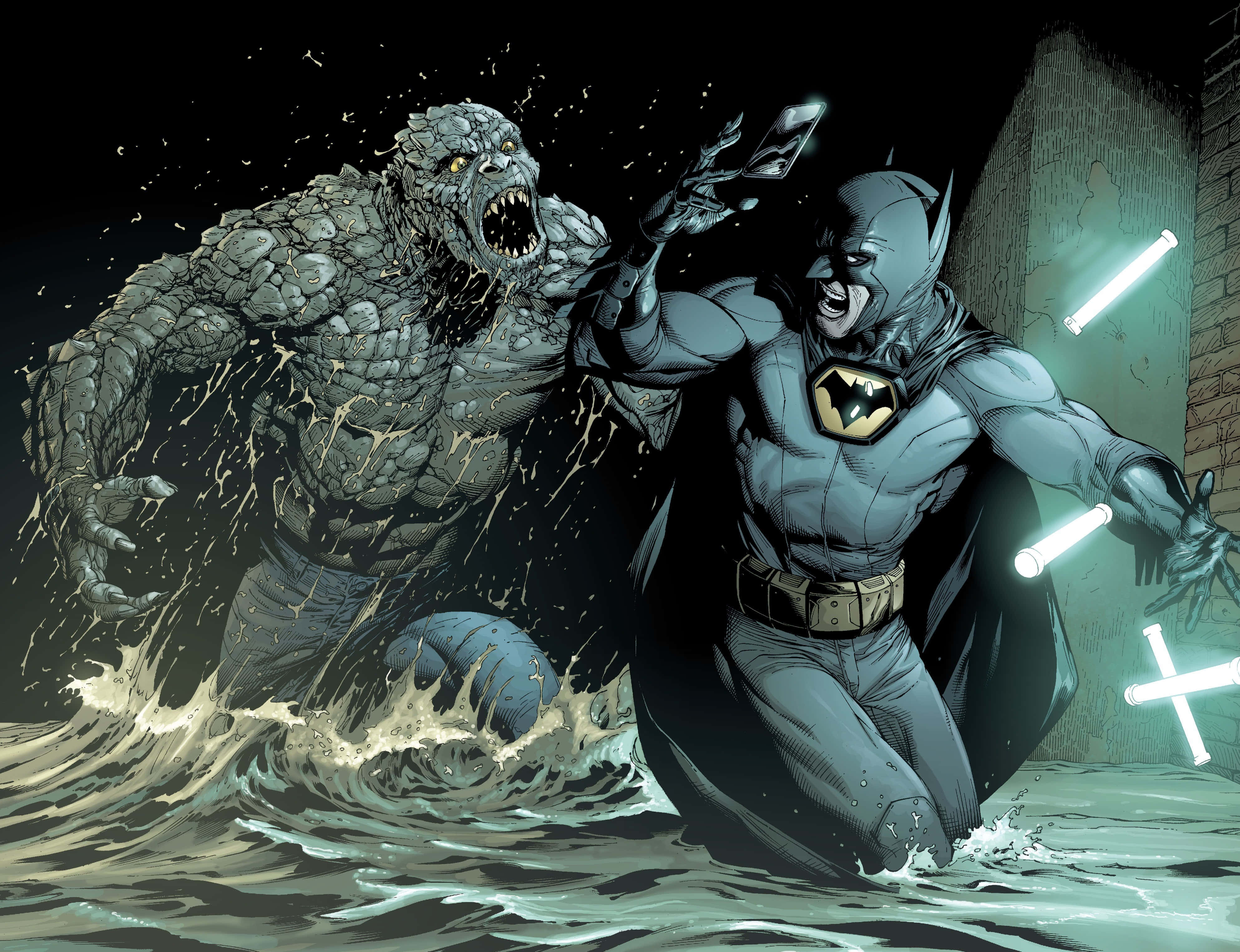 Killer Croc 桌布 壁紙 — 蝙蝠俠在霓虹燈照亮的城市廢墟下，於渾濁的洪水中與一個巨大的石頭怪物戰鬥。