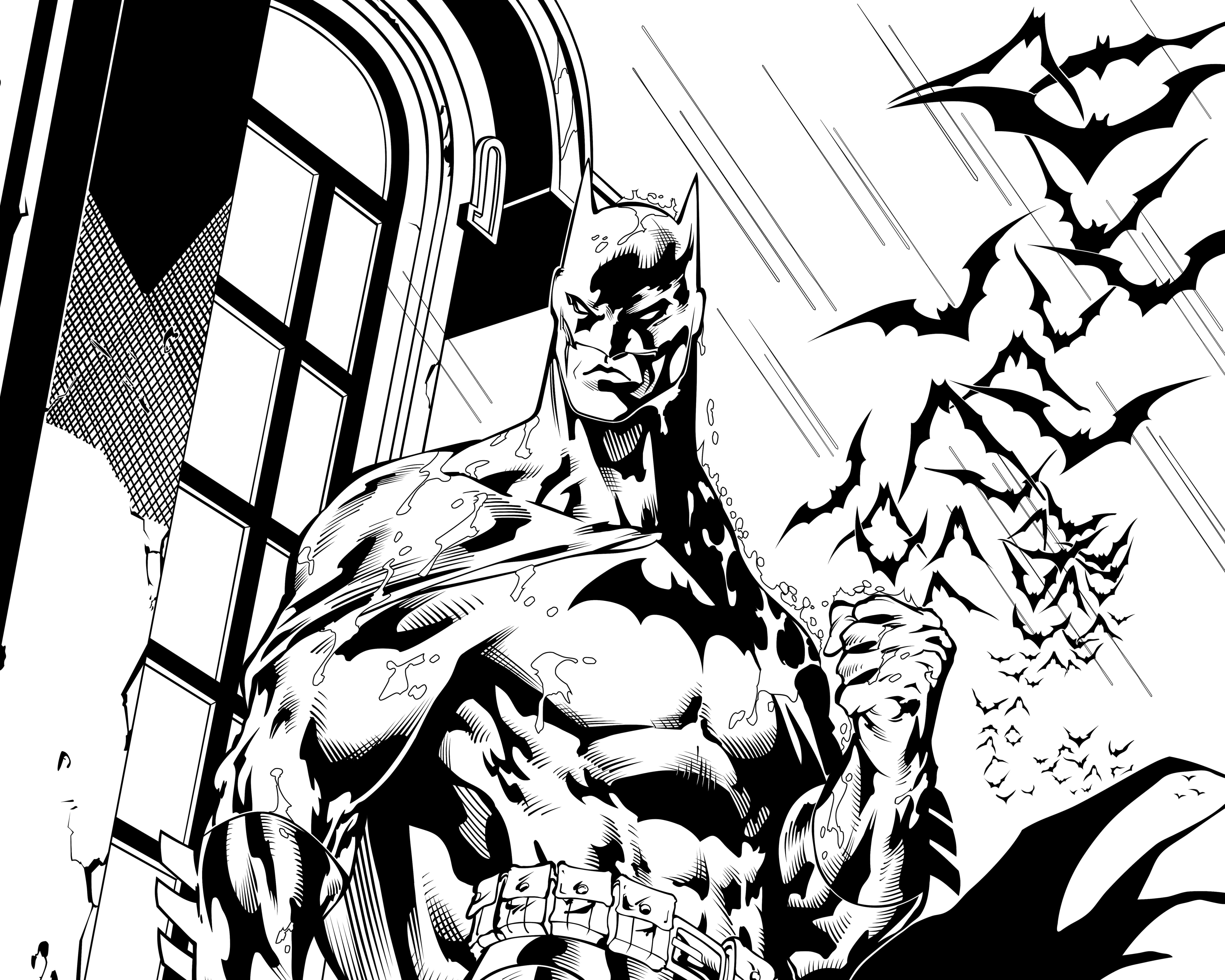 Batman Black And White 桌布 壁紙 — 蝙蝠俠站在被雨水浸濕的城市小巷中，蝙蝠在他周圍飛翔，呈現戲劇性的黑白漫畫風格。