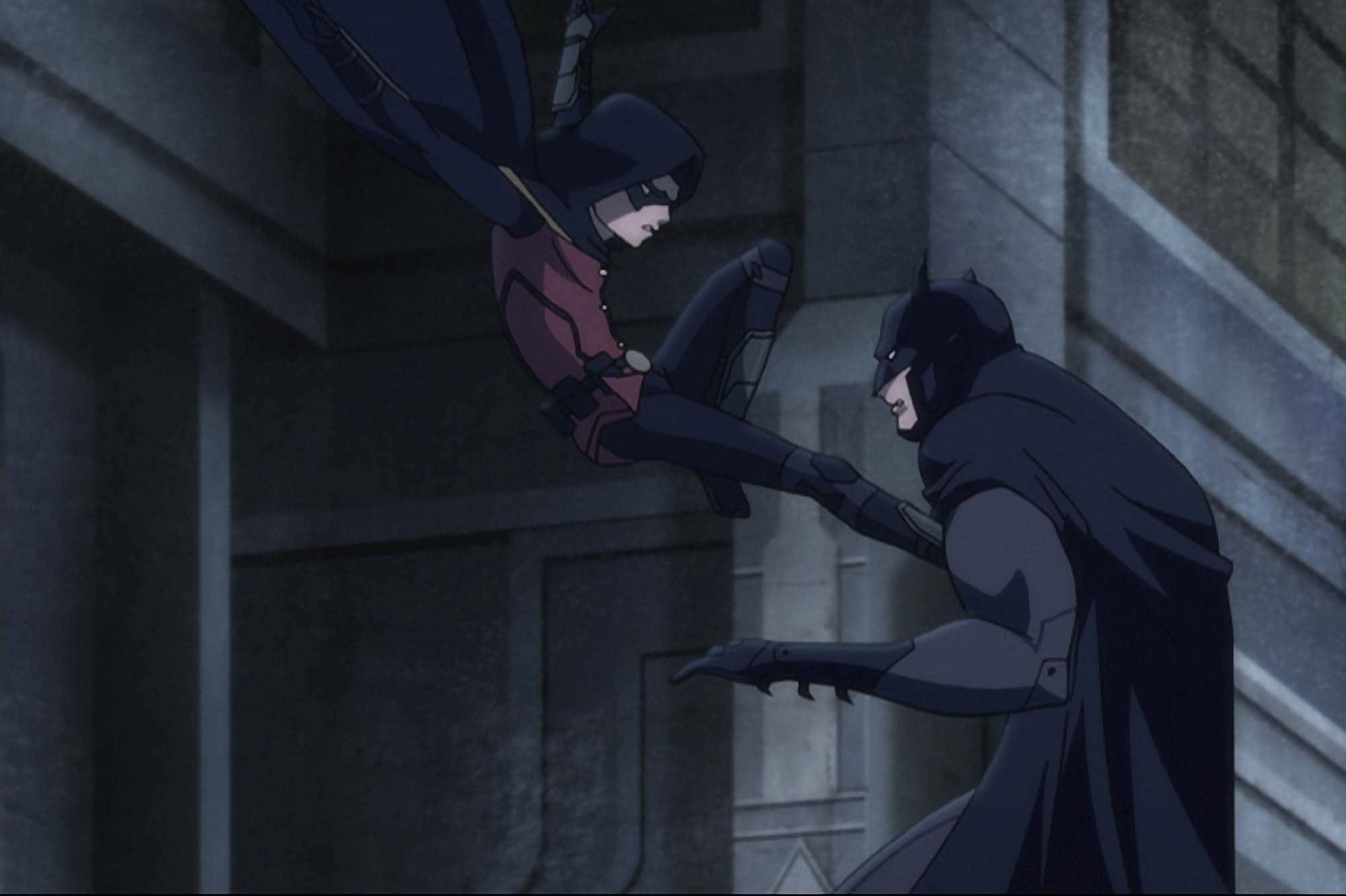 The Justice League Dark 桌布 壁紙 — 蝙蝠俠與紅頭罩在昏暗燈光下、石牆和陰影的骯髒城市小巷中衝突。