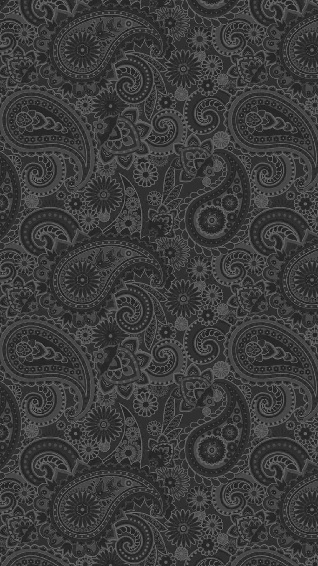 Paisley 桌布 壁紙 — 複雜的單色佩斯利圖案，帶有旋轉的淚滴形狀和不同灰色調的花卉圖案。
