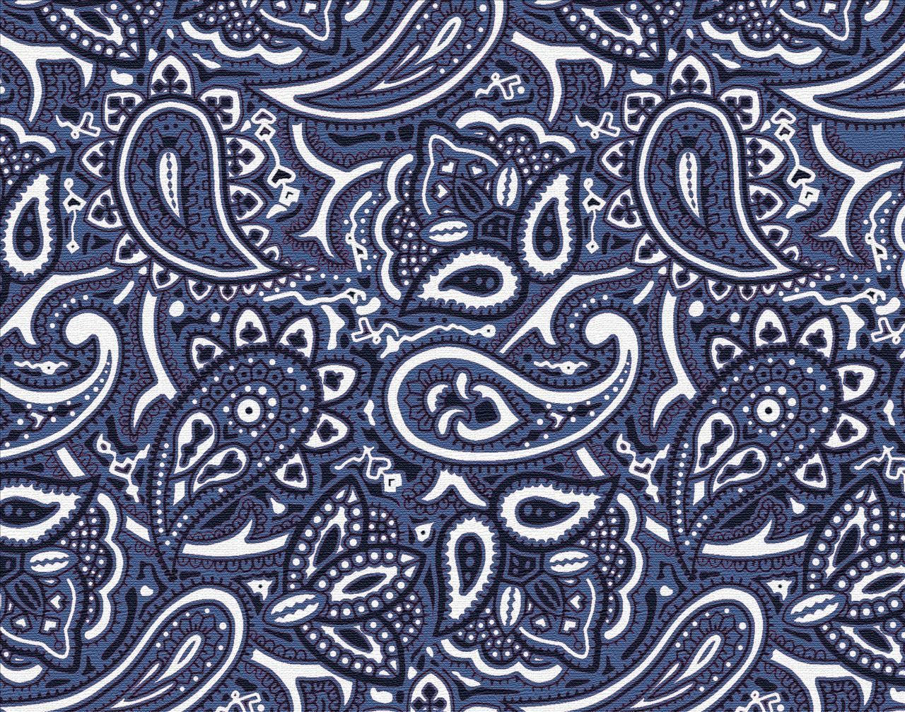 bandana 桌布 壁紙 — 複雜的海軍藍和白色佩斯利圖案，帶有漩渦狀淚滴形狀和花卉圖案。