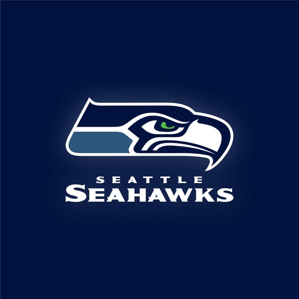 Seattle Seahawks 桌布 壁紙 — 西雅圖海鷹隊標誌，兇猛的鷹頭和綠色眼睛在深藍色背景上。
